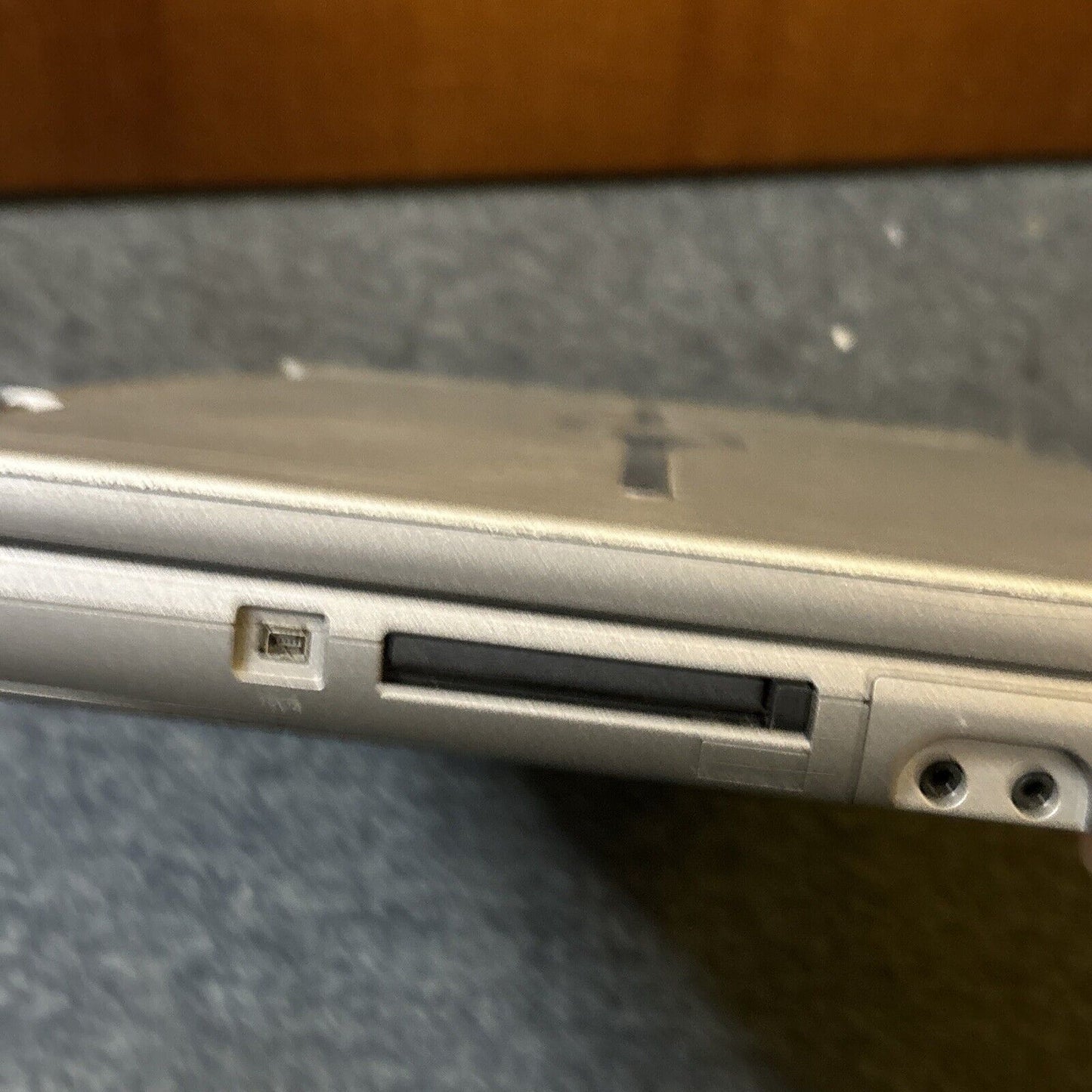 Dell Inspiron 8600 Laptop 768MB RAM 97gb HDD 3.5" Floppy Drive *No Battery*