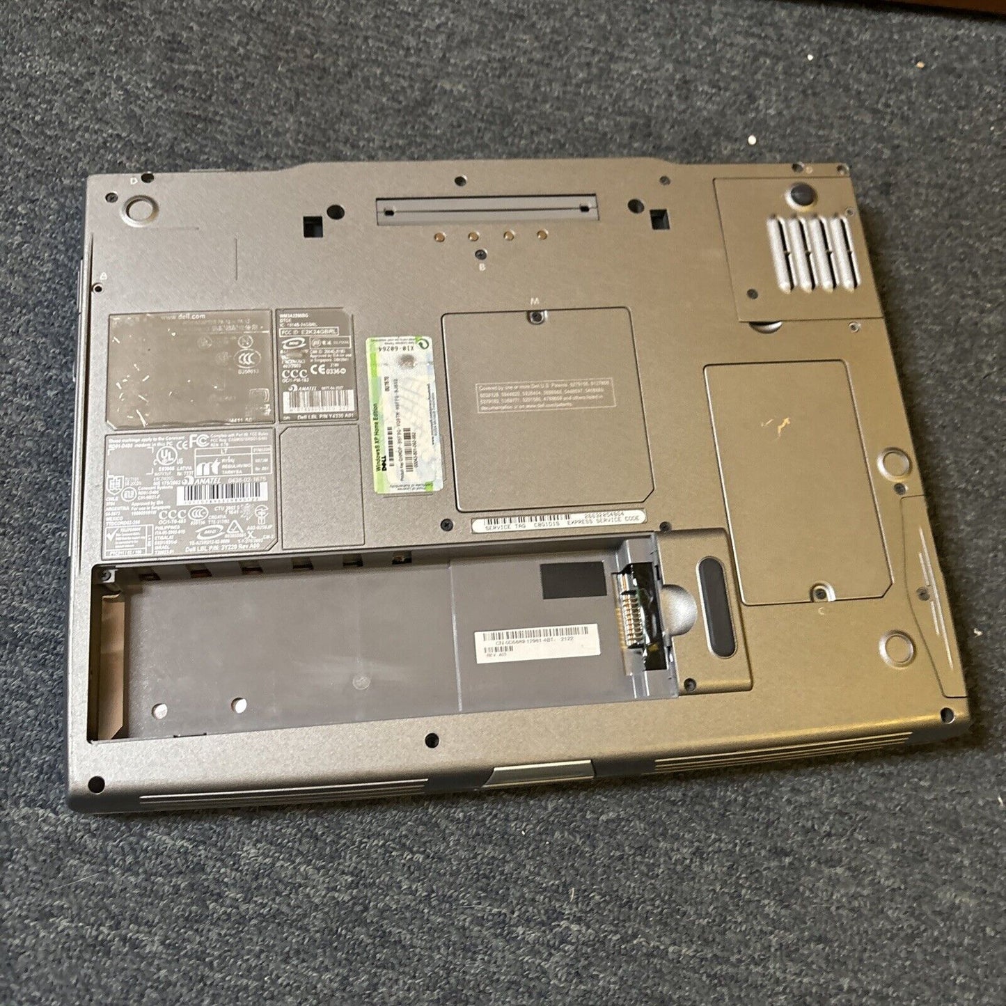 Dell Inspiron 8600 Laptop 768MB RAM 97gb HDD 3.5" Floppy Drive *No Battery*