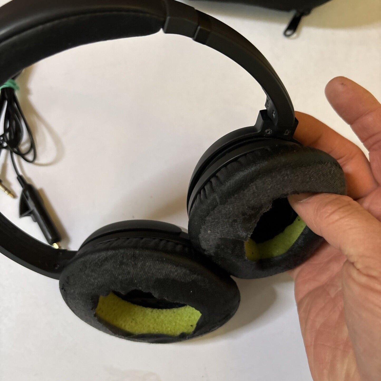 Bose QuietComfort 15 Acoustic Noise Cancelling Headphones