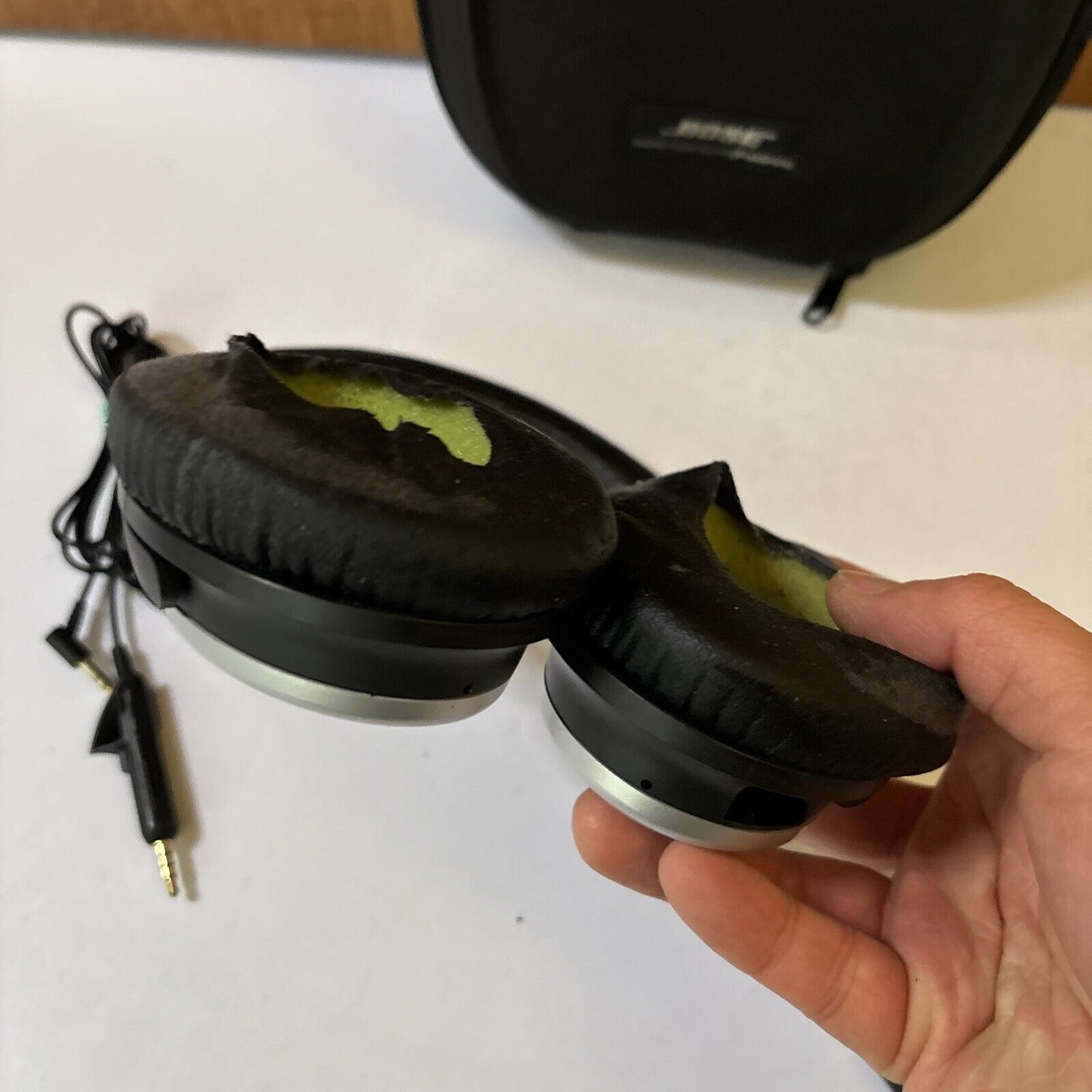 Bose QuietComfort 15 Acoustic Noise Cancelling Headphones