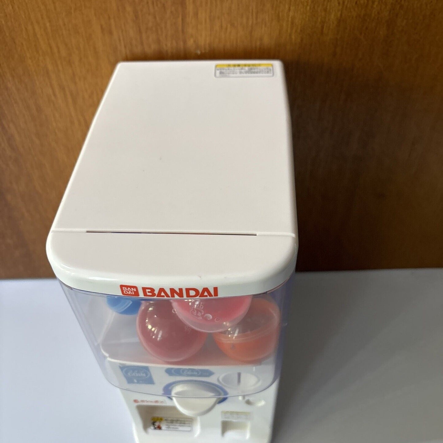 Bandai Gachapon Machine With 17 Balls
