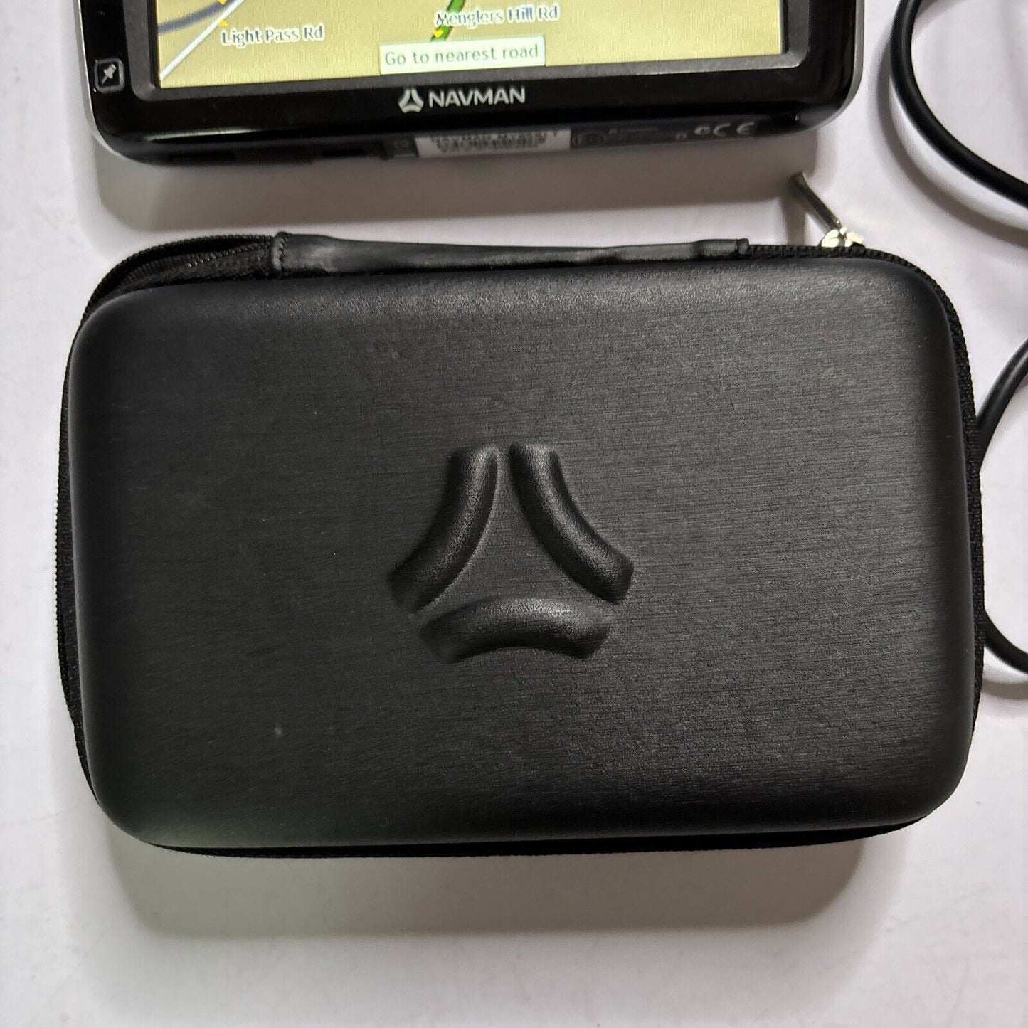 Navman MY85XLT GPS 5" Touchscreen With Car Adapter And Case