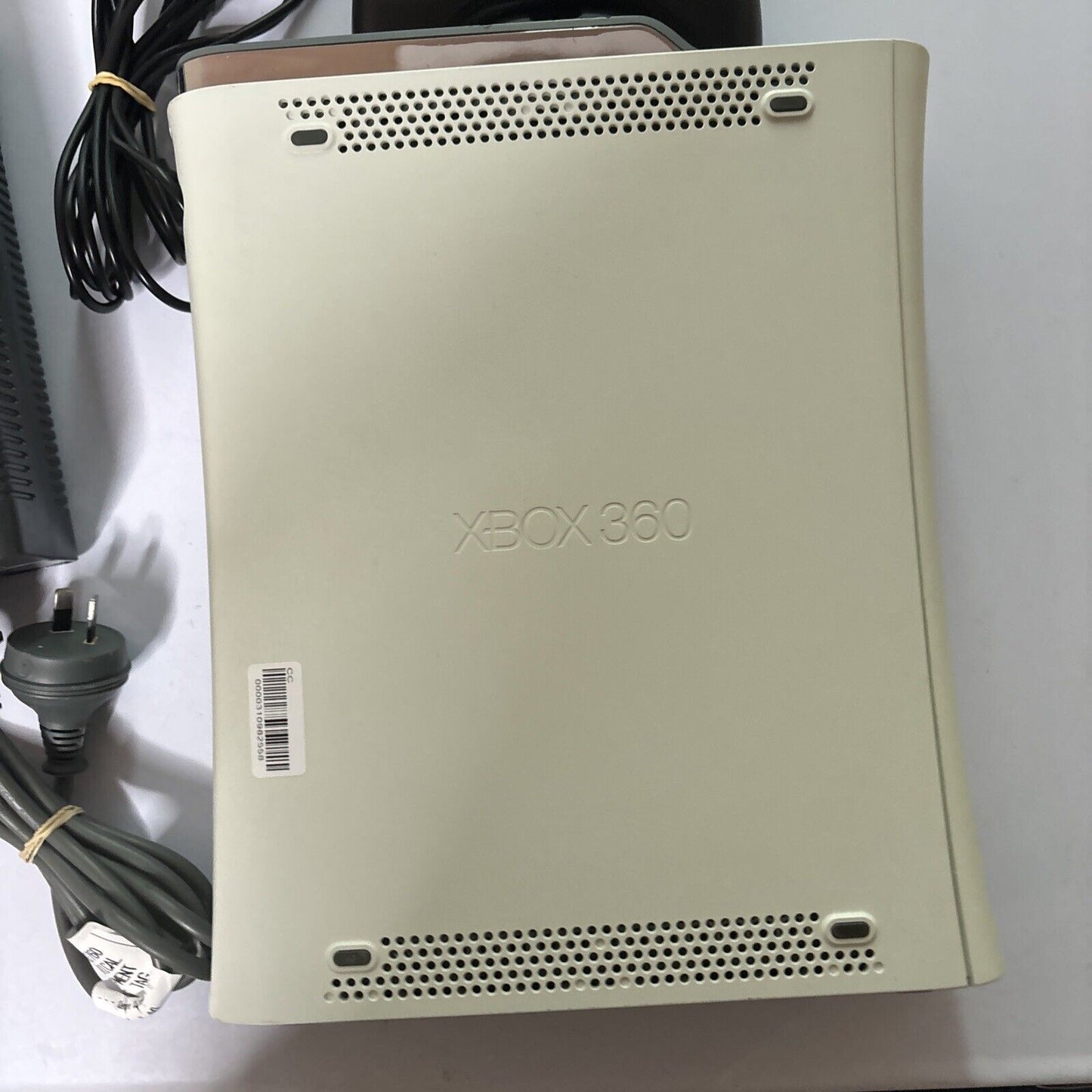 Microsoft Xbox 360 Console White 250gb HDD & 1 Controller PAL