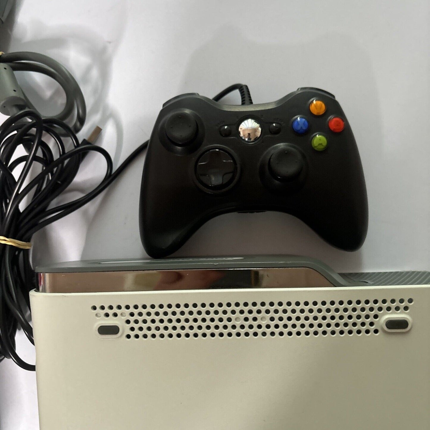 Microsoft Xbox 360 Console White 250gb HDD & 1 Controller PAL