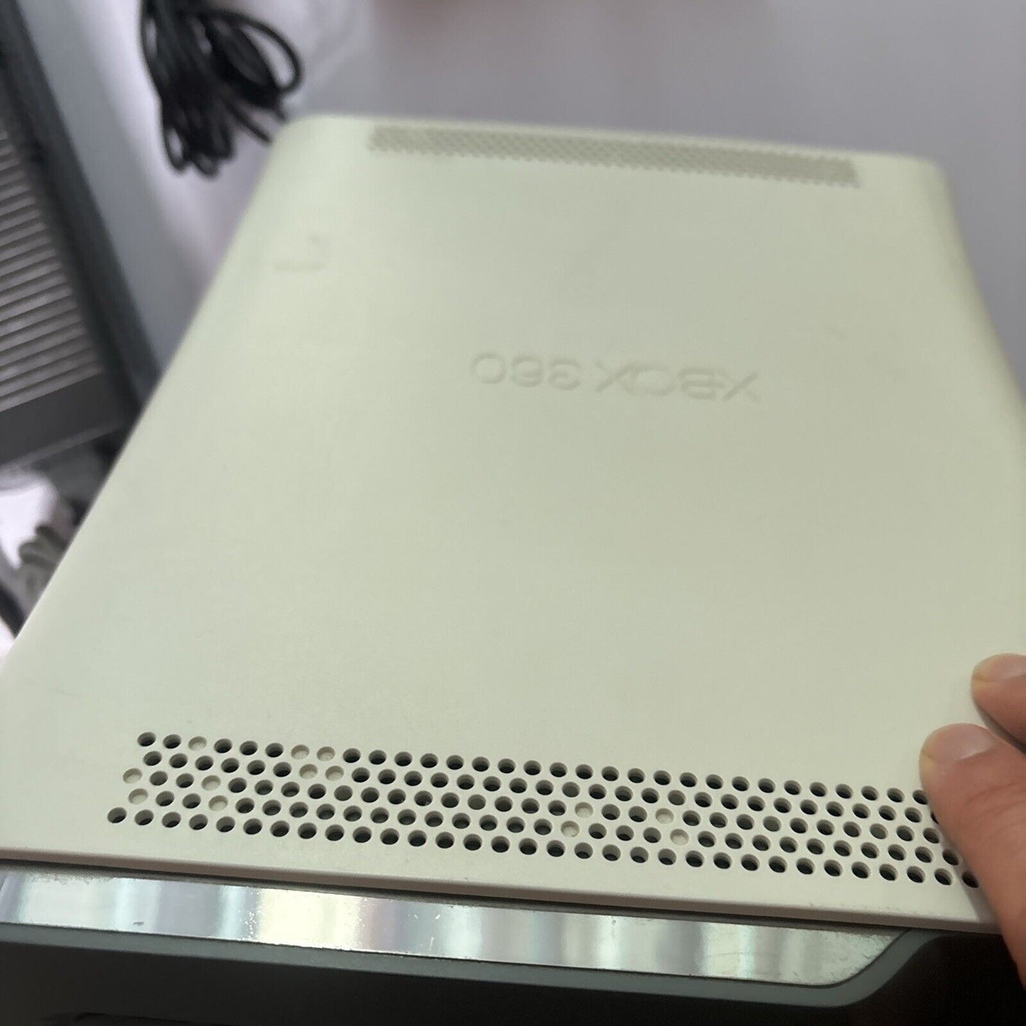 Microsoft Xbox 360 Console White 250gb HDD & 1 Controller PAL
