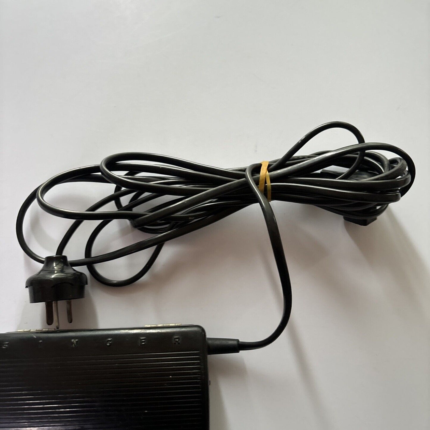 Singer Sewing Motor Foot Controller Pedal Part No 102948-015 150-240v 0.35A