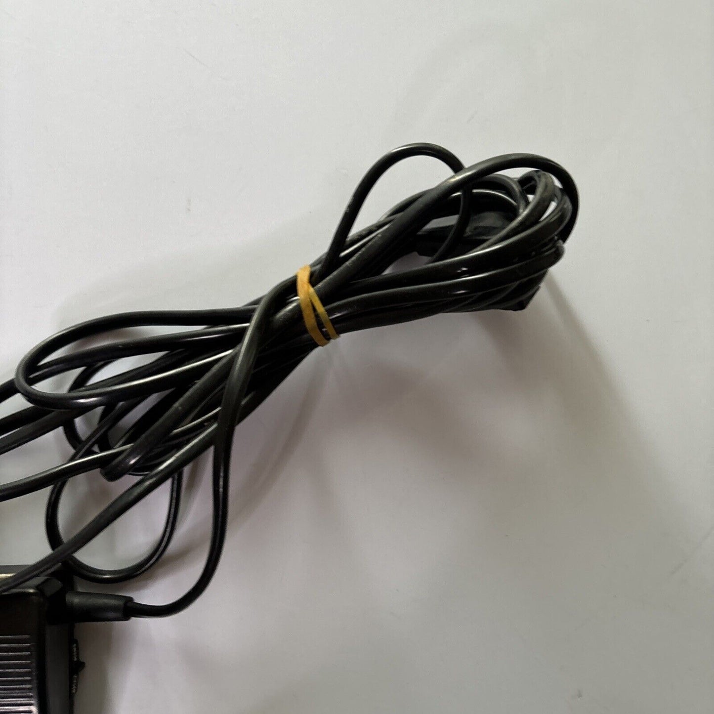 Singer Sewing Motor Foot Controller Pedal Part No 102948-015 150-240v 0.35A