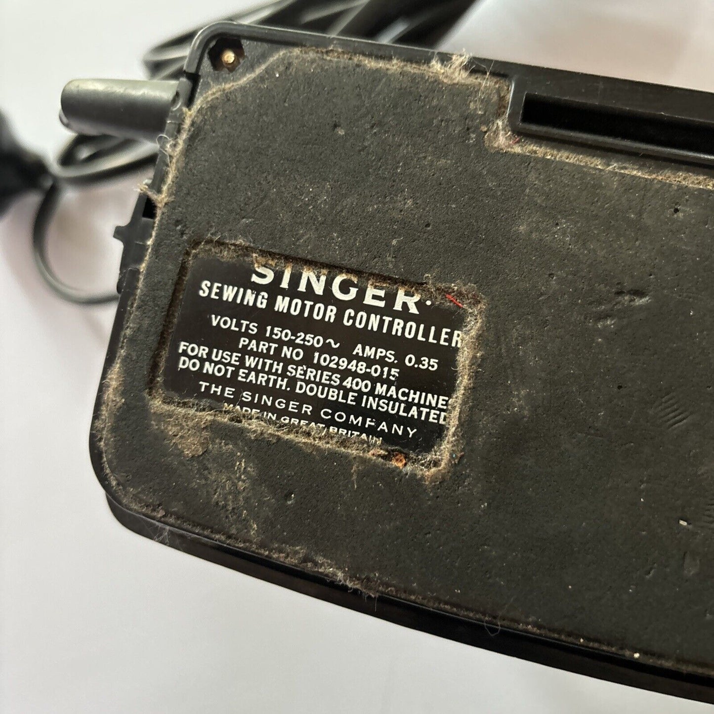 Singer Sewing Motor Foot Controller Pedal Part No 102948-015 150-240v 0.35A