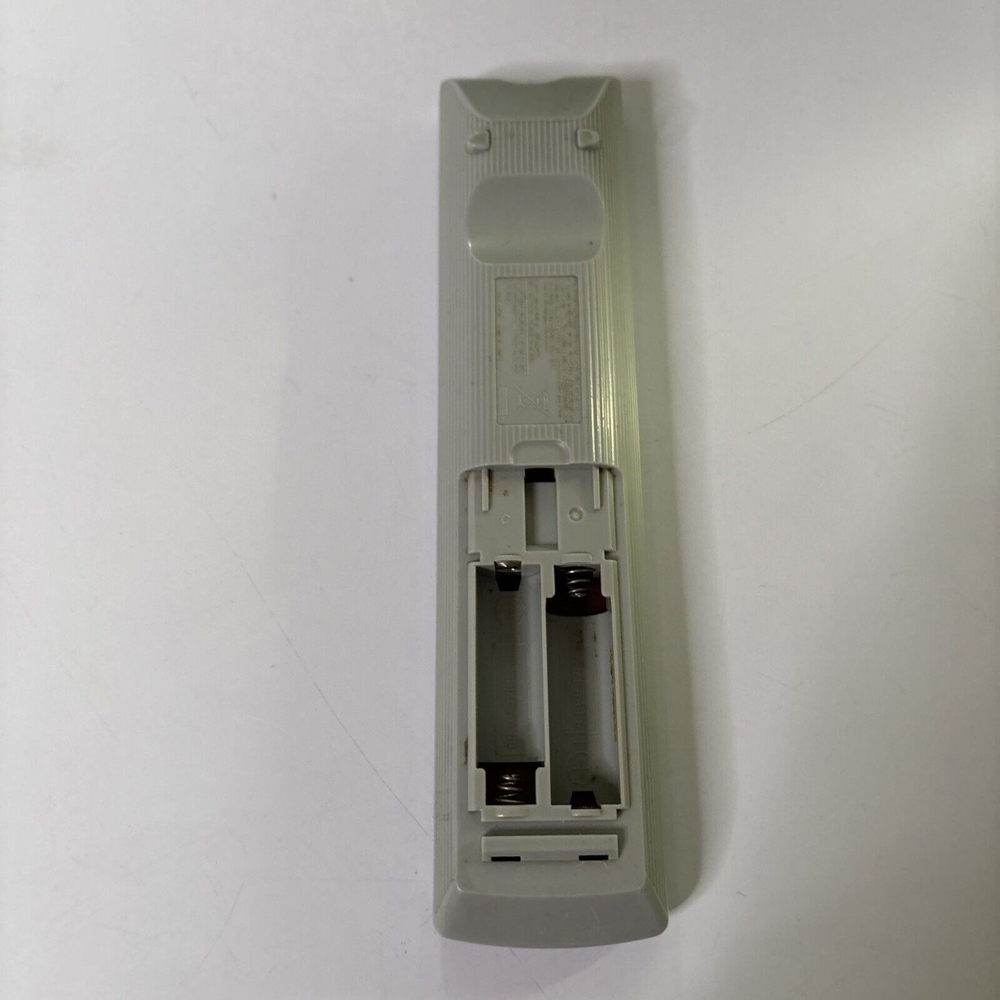 Genuine Sony RM-ED005 Remote Control *Missing Battery Lid*