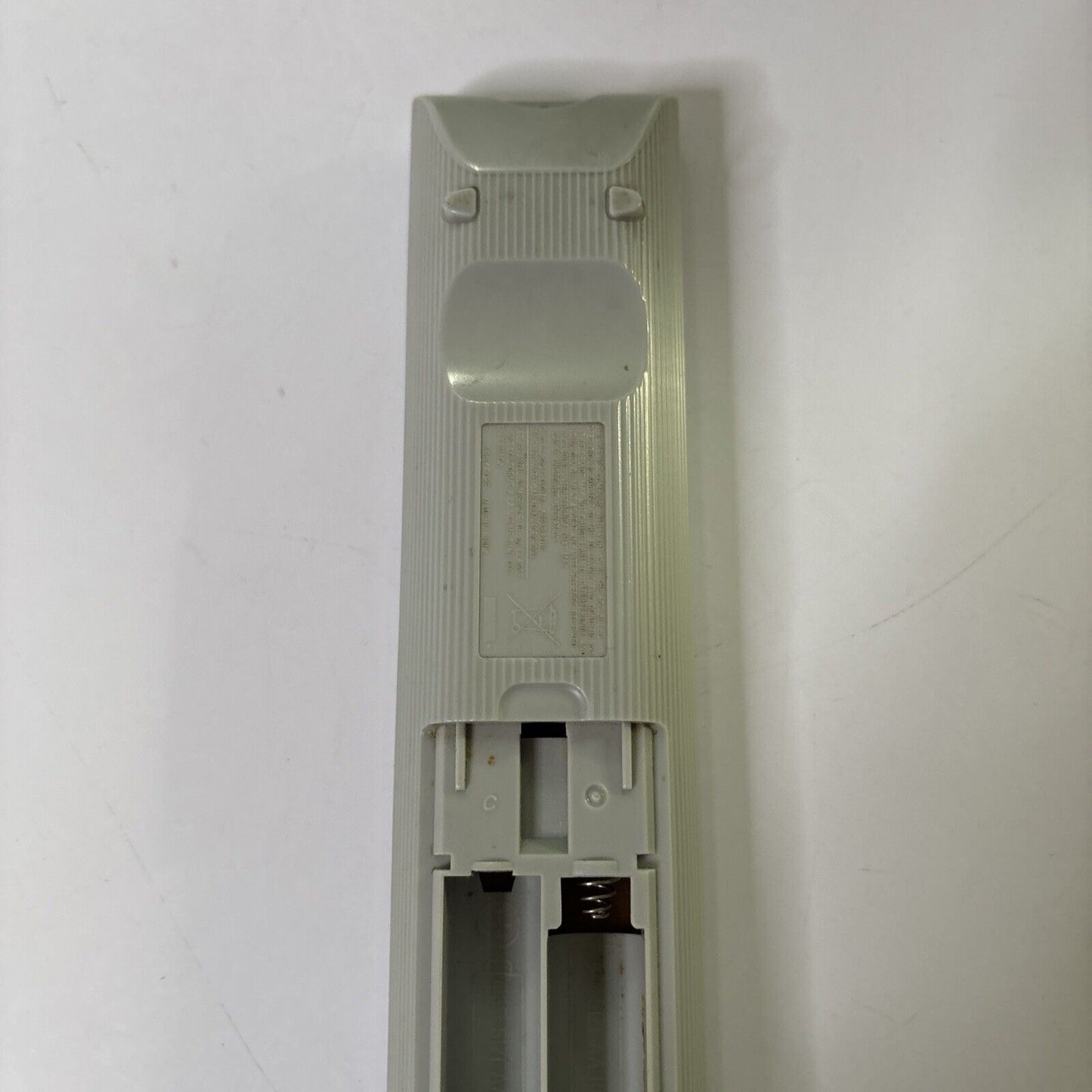 Genuine Sony RM-ED005 Remote Control *Missing Battery Lid*
