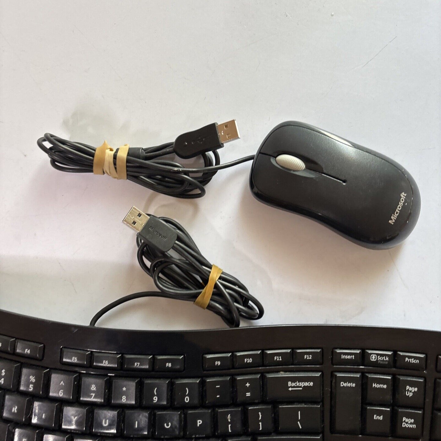 Microsoft Comfort Curve Keyboard 3000 & Microsoft Mouse USB