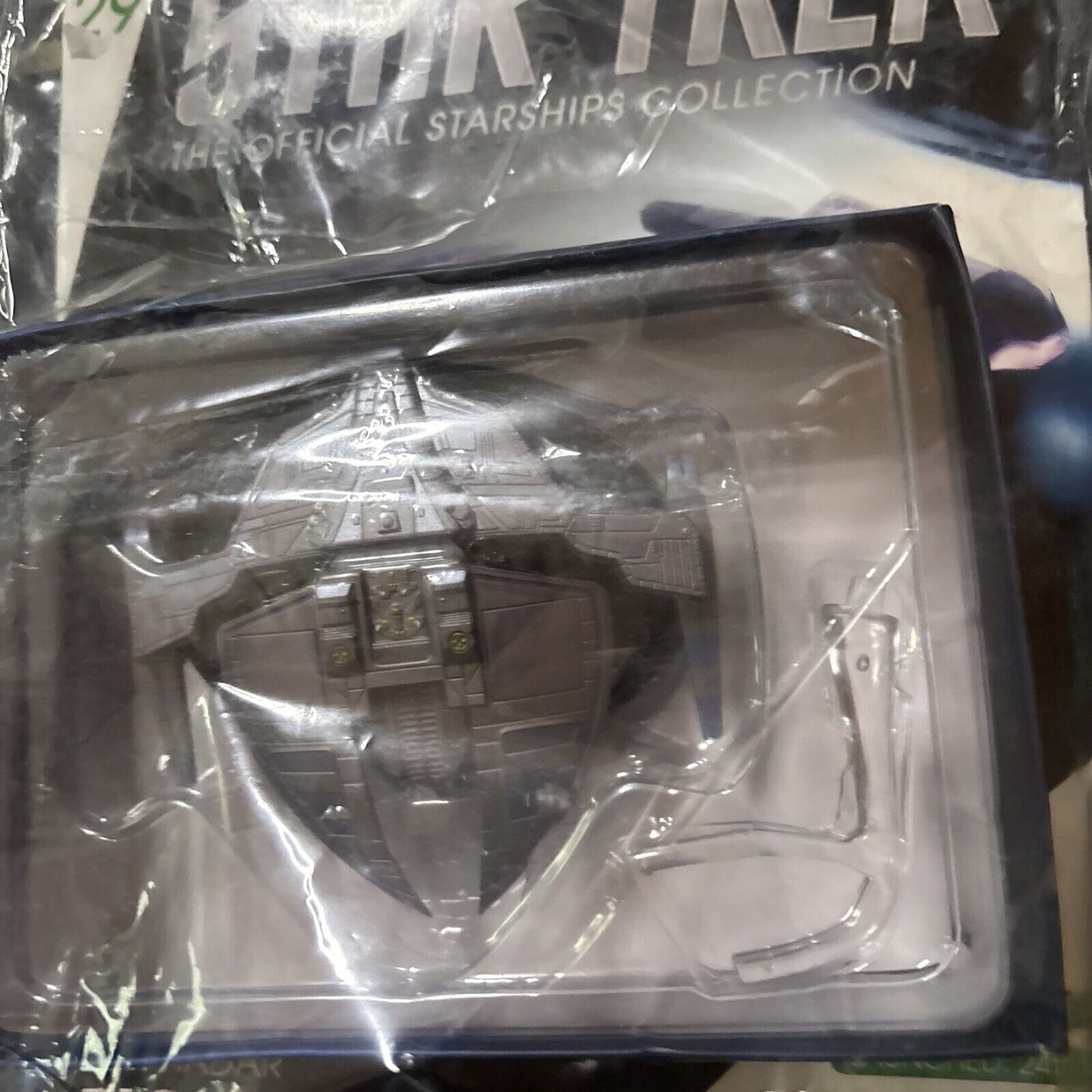 Star Trek Starships Collection Magazine & Model #29 Jem Hadar Fighter