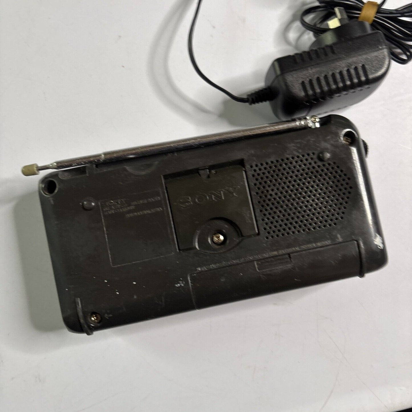Sony ICF-490S Portable AM/FM/SW Radio With Adapter