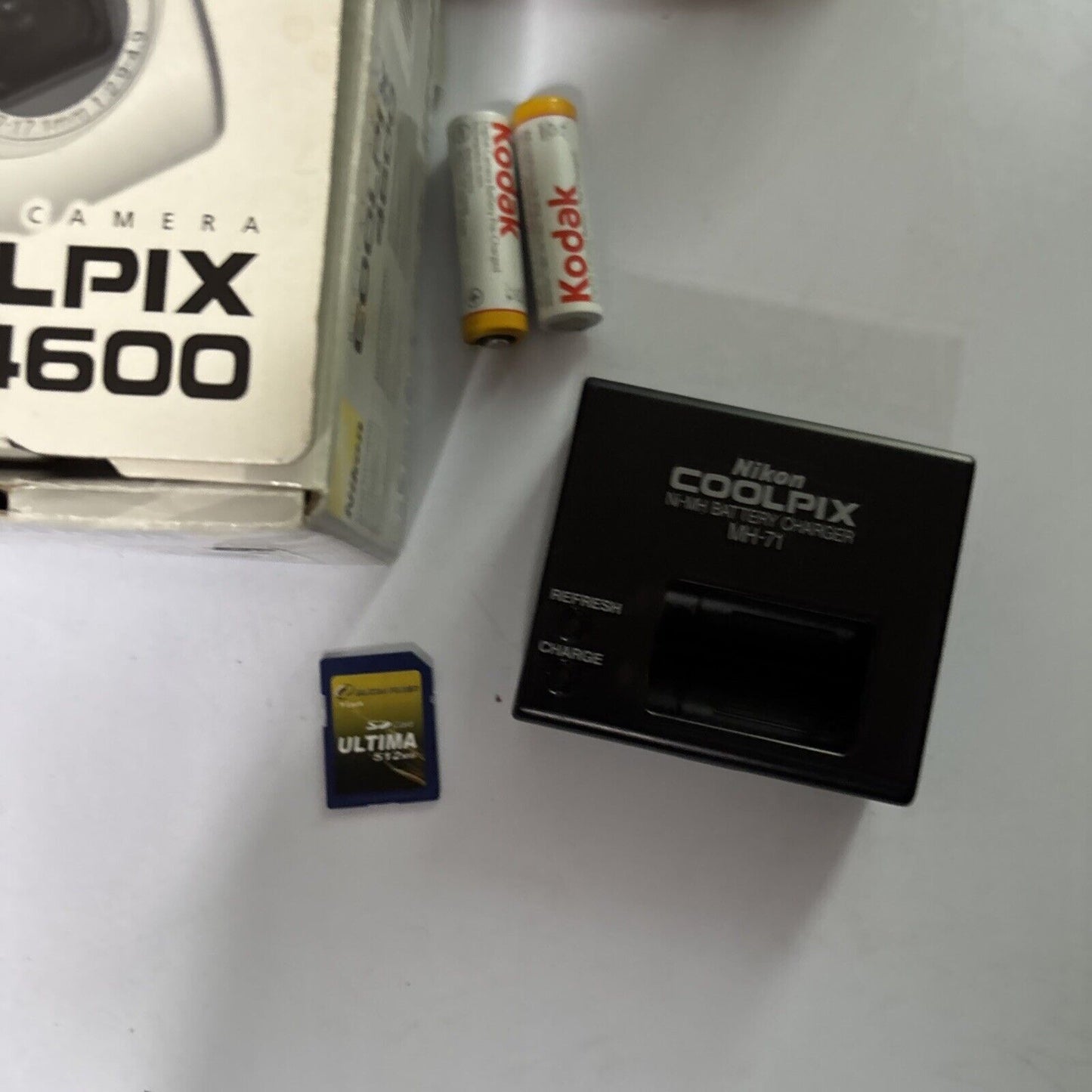 Nikon Coolpix 4600 Digital Camera With Battery & Charger 512mb SD Card 4.0MP
