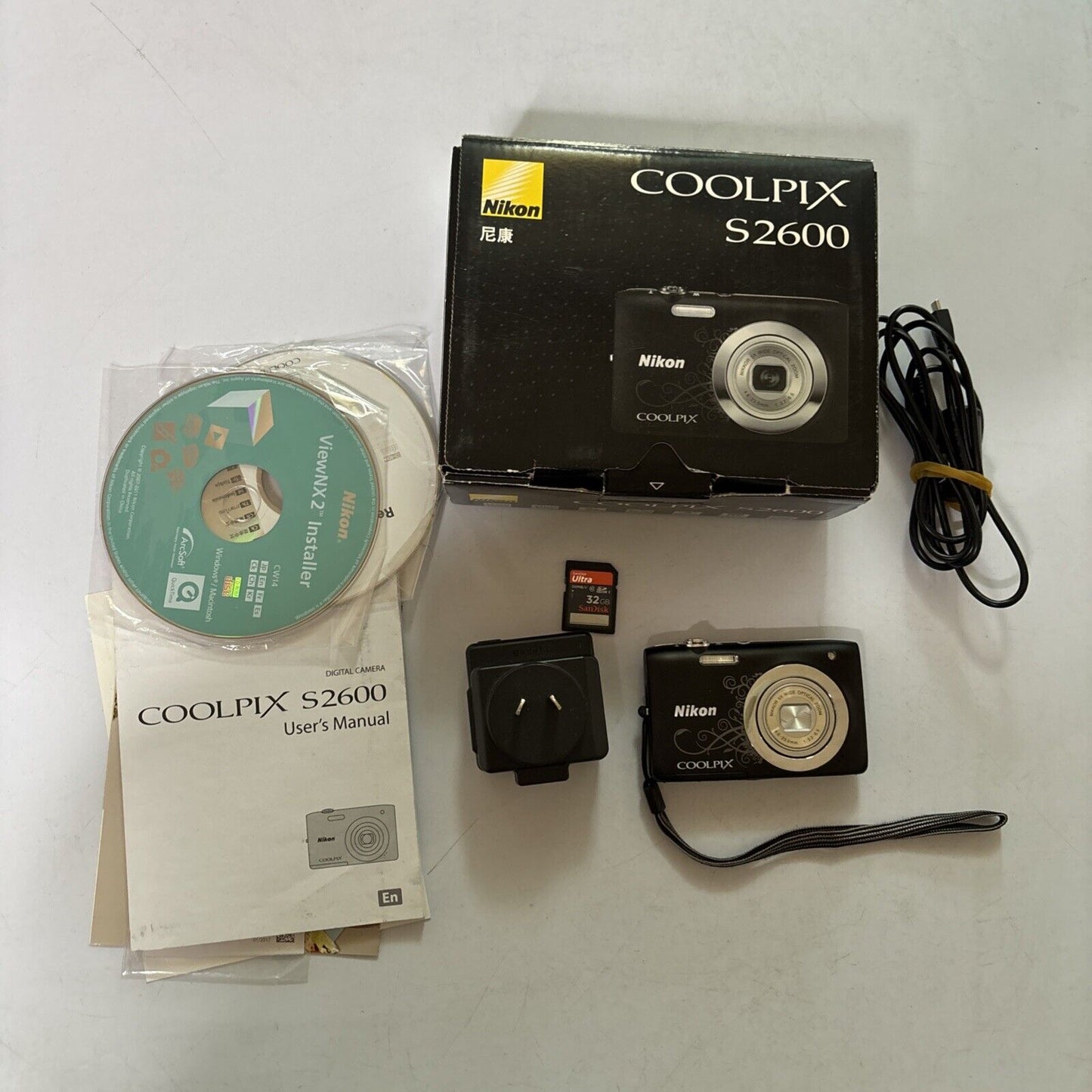 Nikon Coolpix S2600 Digital Camera 14MP 32GB SD Card