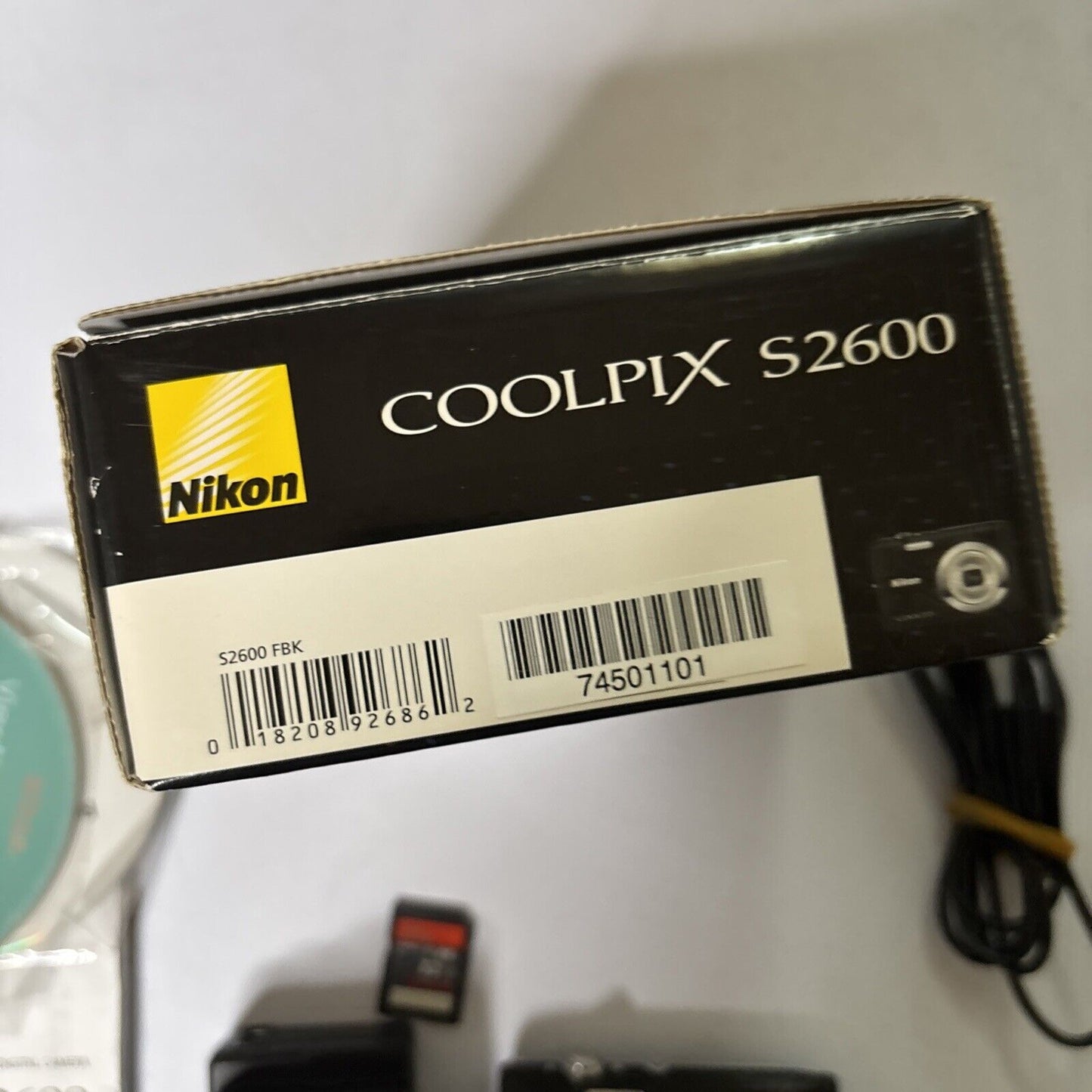Nikon Coolpix S2600 Digital Camera 14MP 32GB SD Card