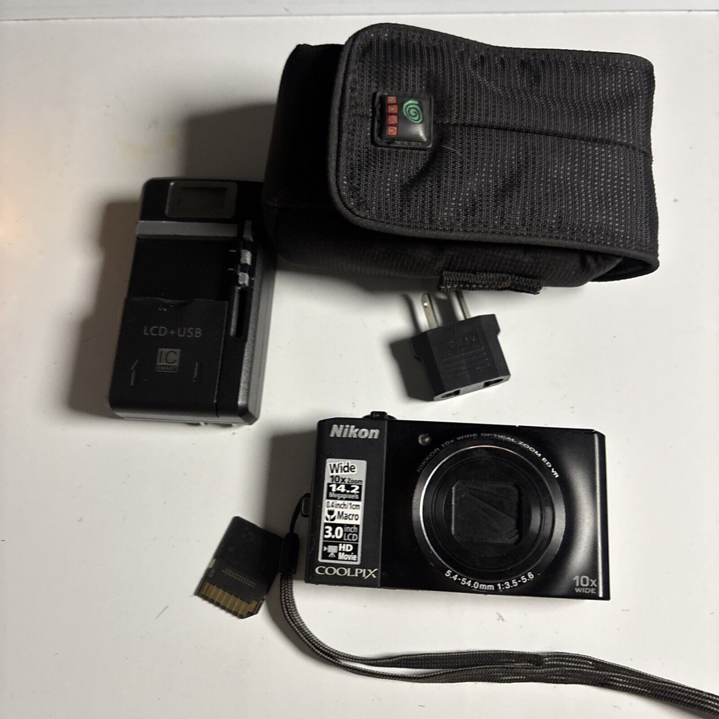 Nikon Coolpix S8000 Digital Camera 14.2MP 4GB SD Card