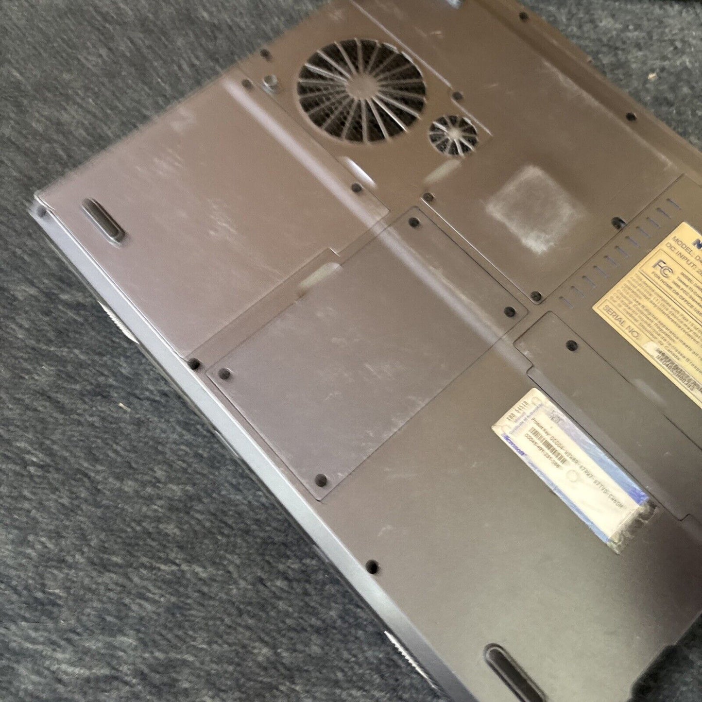 Clevo D400S 15" Laptop Pentium 4 DVD Floppy Disk Drive *For Parts Or Repair*