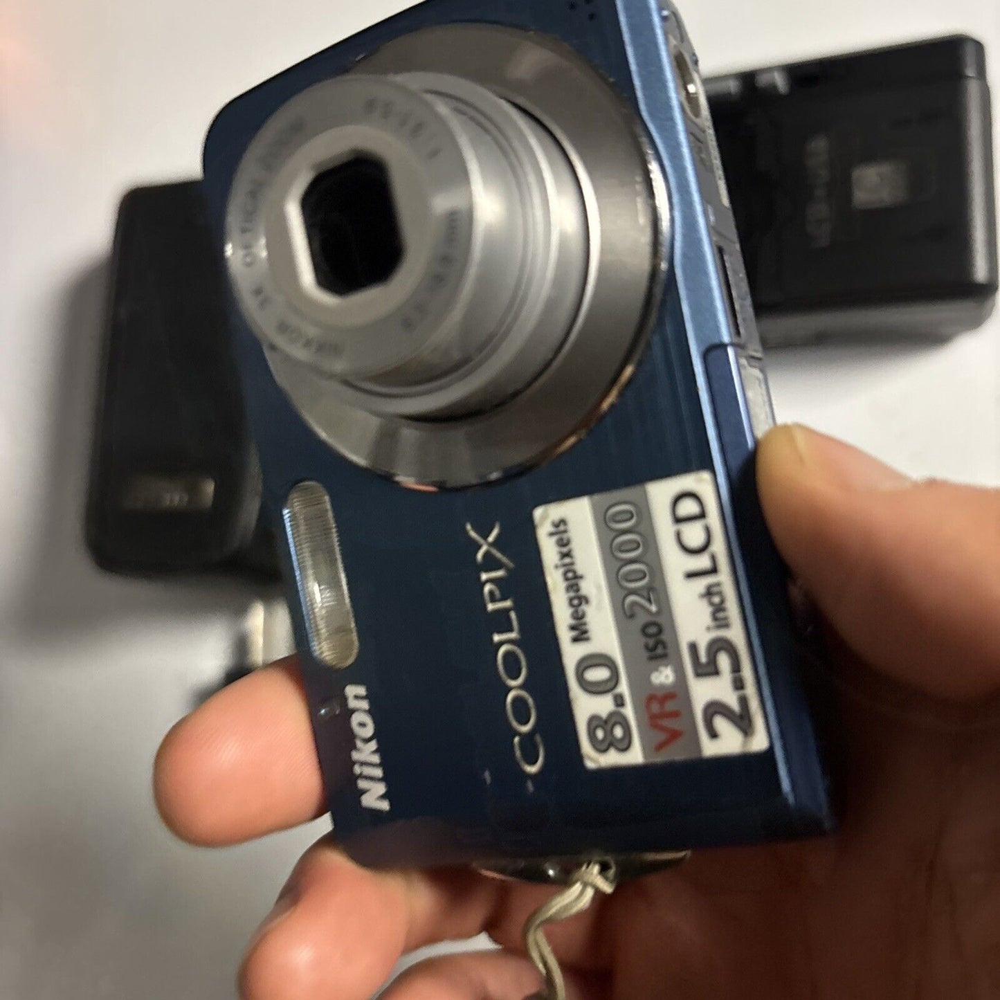Nikon Coolpix S210 Digital Camera 8MP 1GB SD Card 8MP