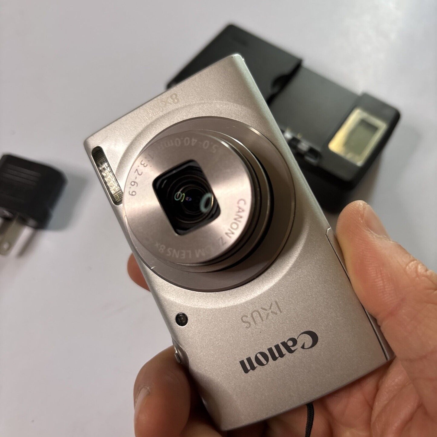 Canon IXUS 185 / ELPH 180 Digital Camera 1GB SD Card 20MP