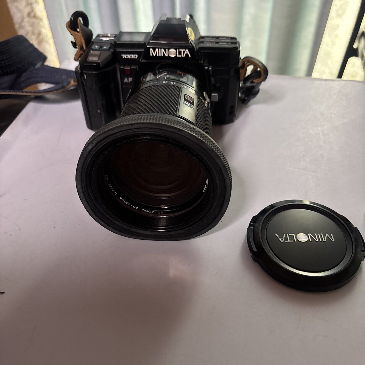 Minolta Maxxum 7000 SLR 35mm Camera & Minolta AF 28-135mm Macro Lens