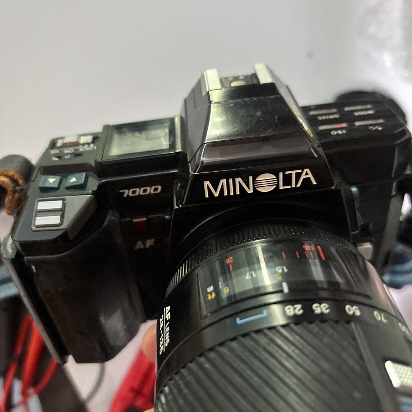 Minolta Maxxum 7000 SLR 35mm Camera & Minolta AF 28-135mm Macro Lens