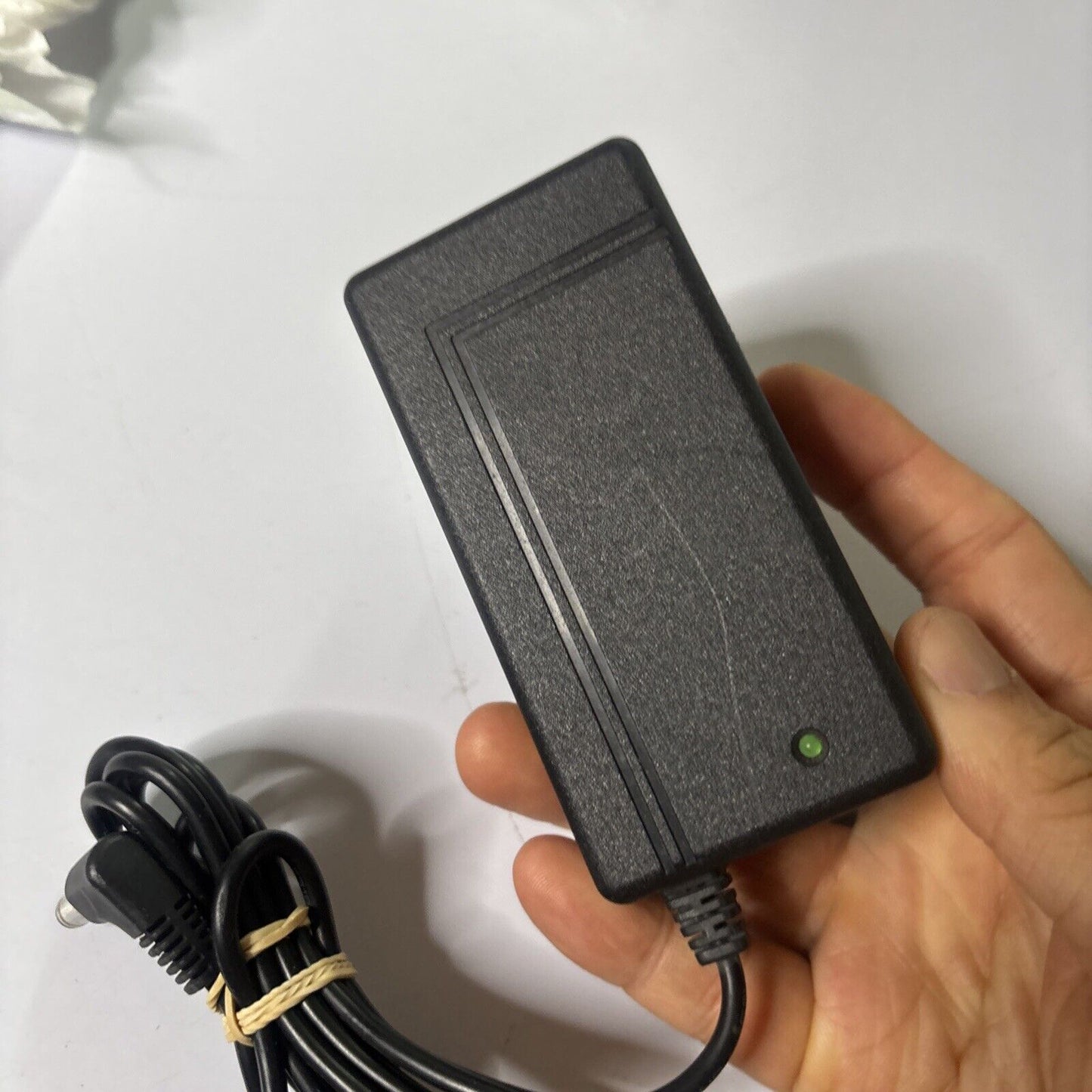 Bush Switching Adapter DC12030014A 12V 3A