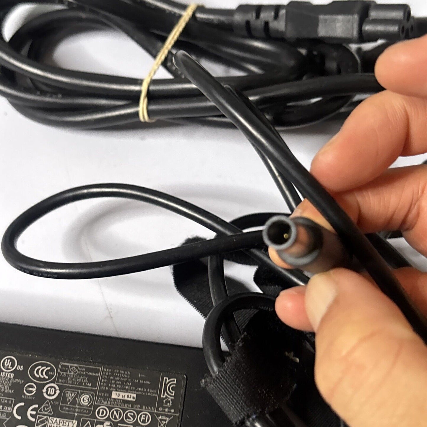 Genuine HP PPP012A-S Laptop Adapter 19V 4.74A