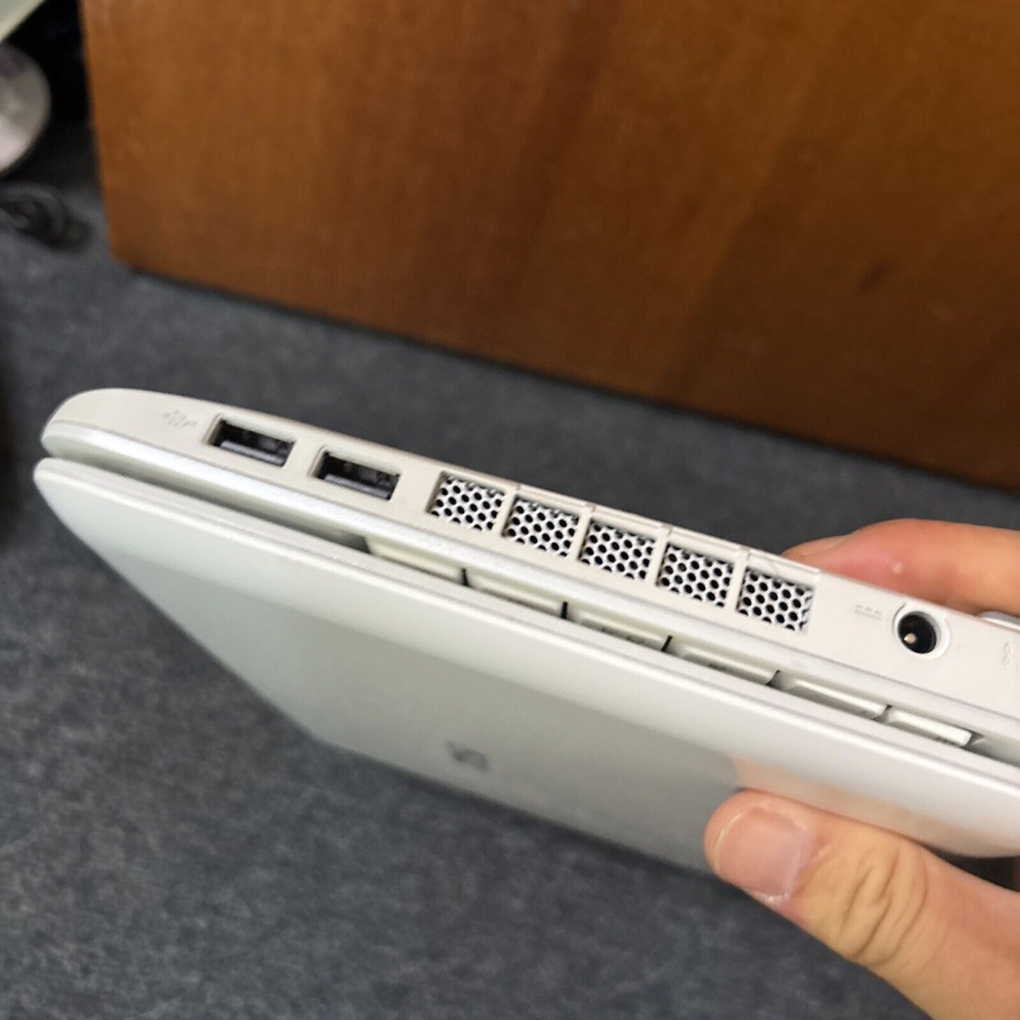 MSI U100 Notebook MS-N011 1GB RAM 80gb *Sound Issue Flat Battery & No Adapter*