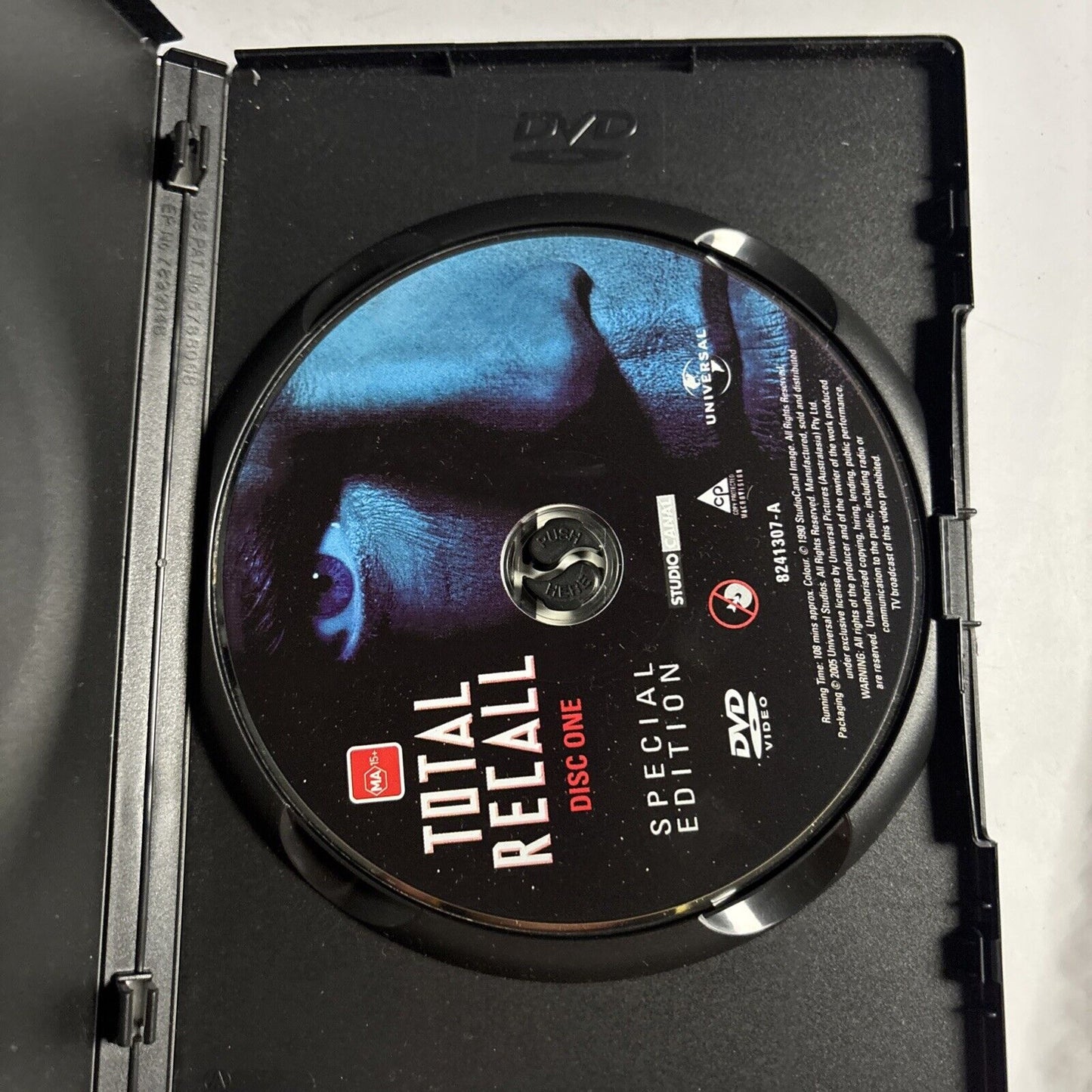 Total Recall (DVD, 1990) Arnold Schwarzenegger, Sharon Stone Region 4