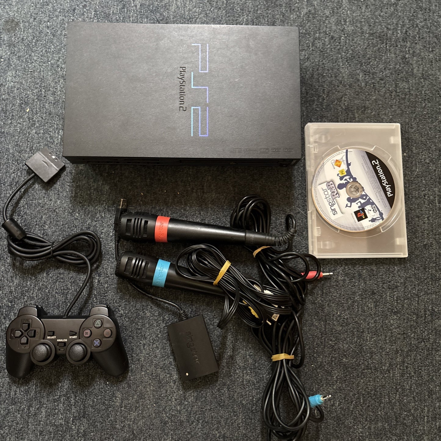 Sony Playstation 2 Fat Console 2x SingStar Microphone SingStar R&B Game PAL