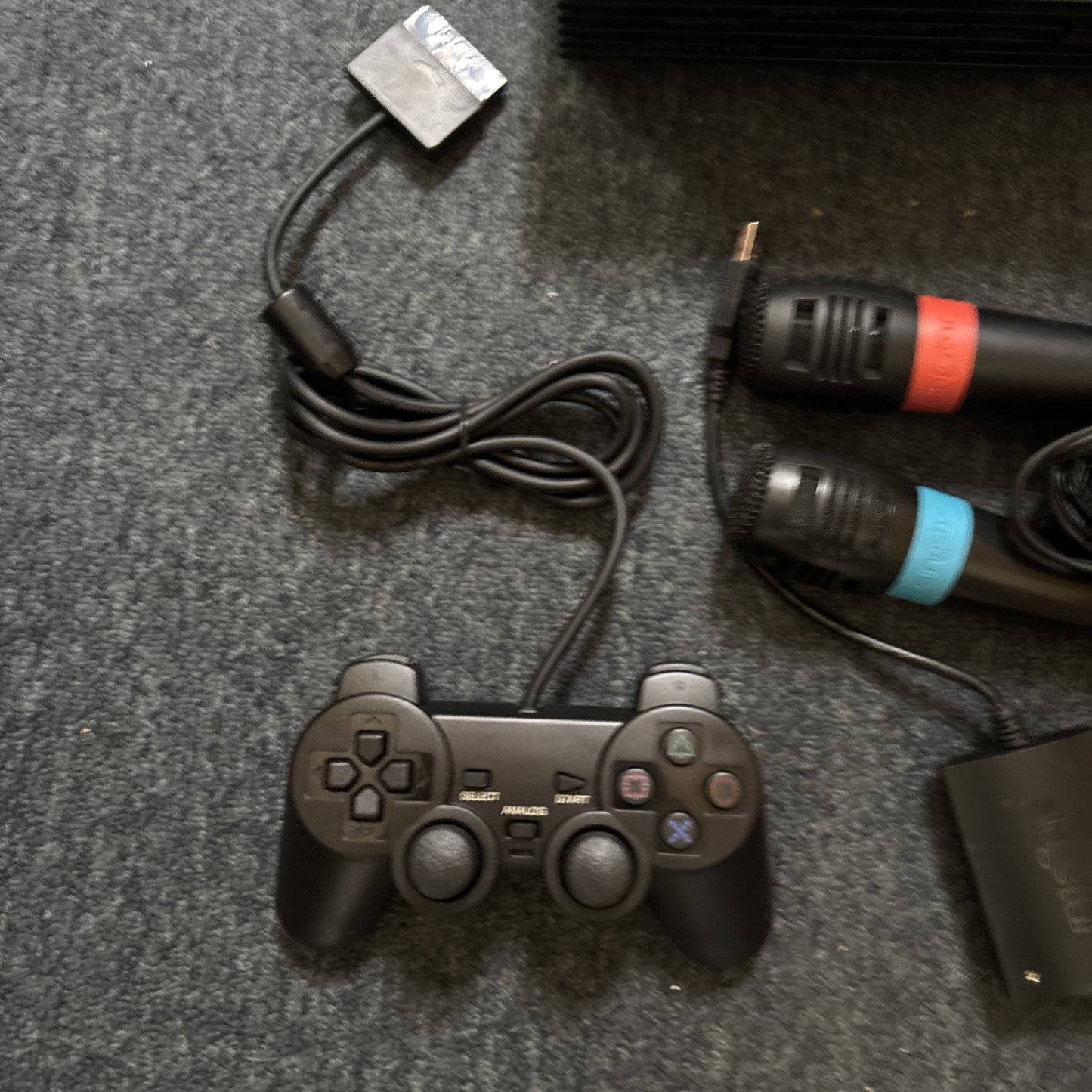 Sony Playstation 2 Fat Console 2x SingStar Microphone SingStar R&B Game PAL