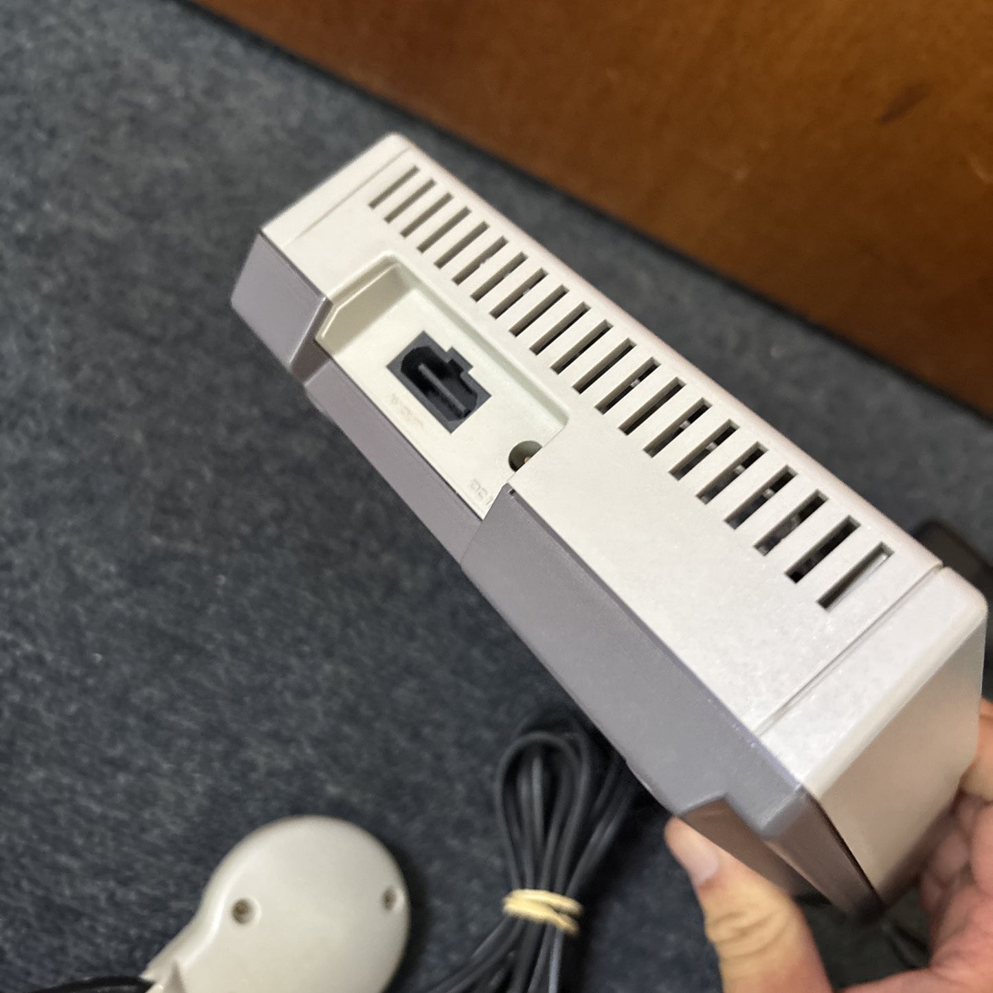 Nintendo Famicom Console HVC-101 NTSC-J Japan Controller 100-240V Adapter