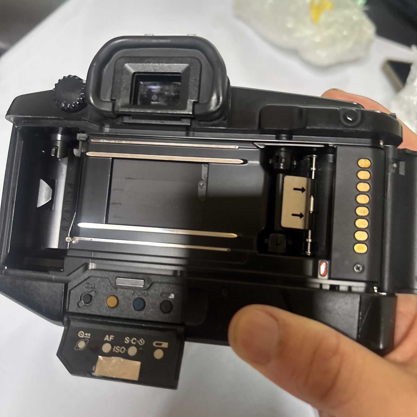 Canon EOS 650 SLR Film Camera & Canon Zoom Lens EF 35-70mm