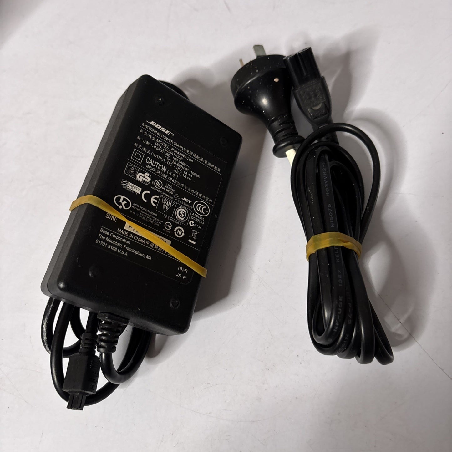 Genuine Bose Switching Power Adapter PSM36W-208 100-250V 18V 1A