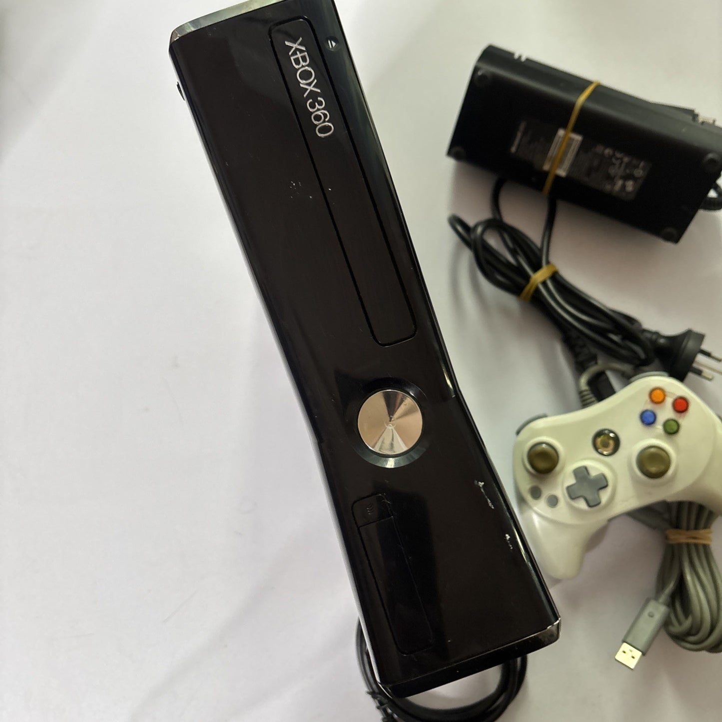 Microsoft Xbox 360 Slim Console 250gb HDD