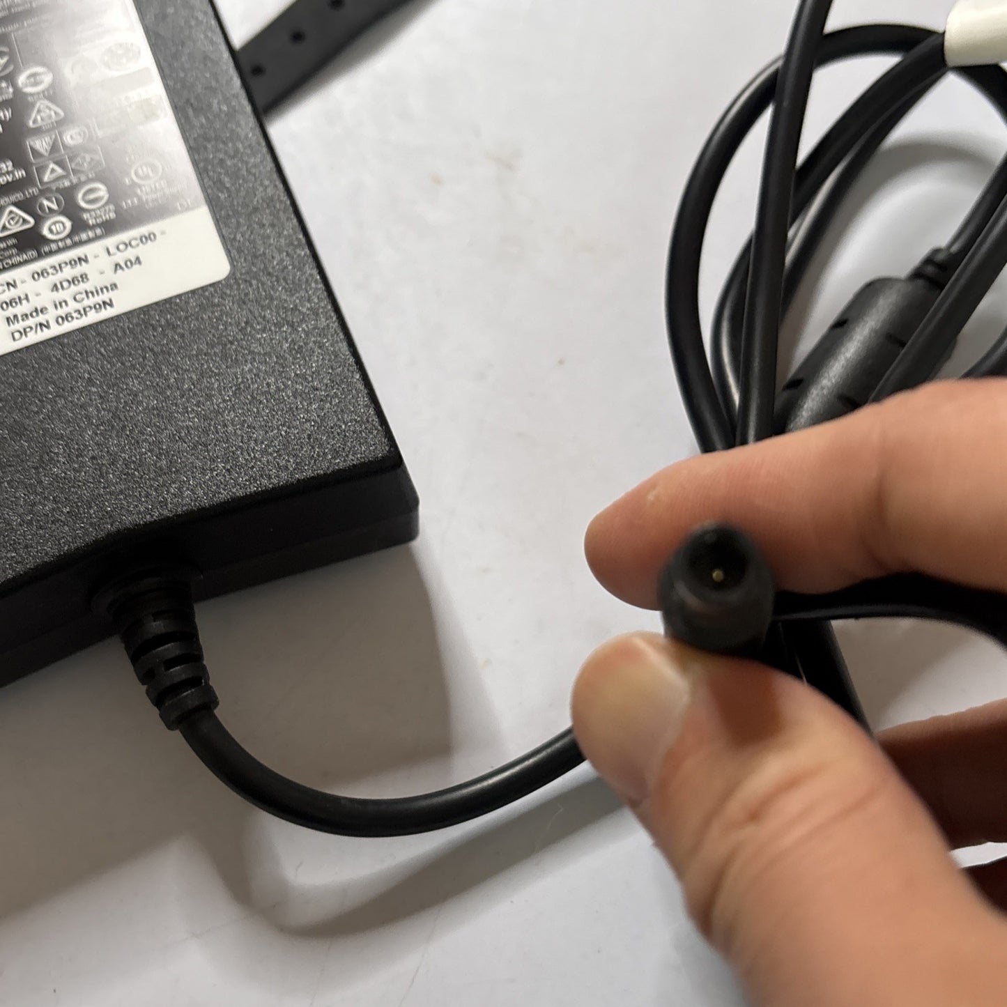 Genuine Dell AC Adapter Charger LA130PM190 for Inspiron/XPS/WD15 130W 19.5v 6.7A