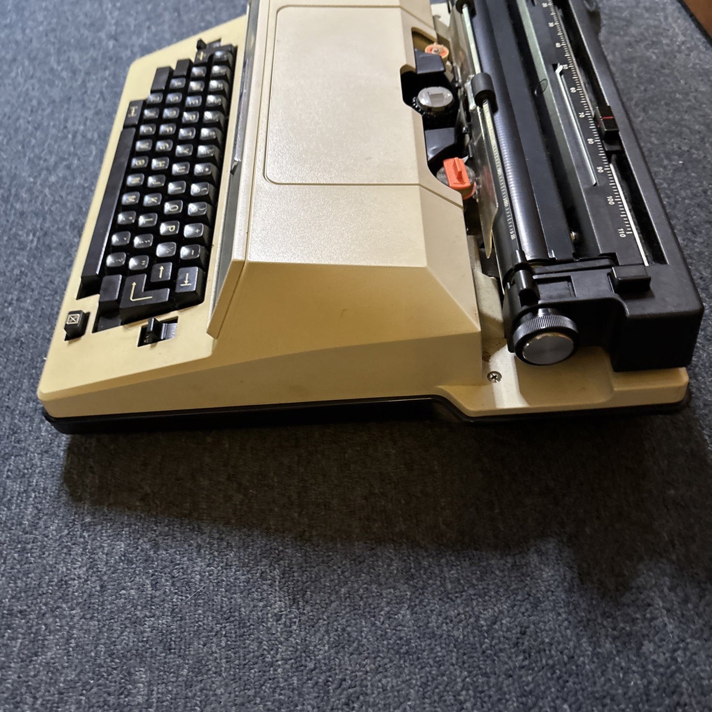 Brother Super 7300 Electric Typewriter
