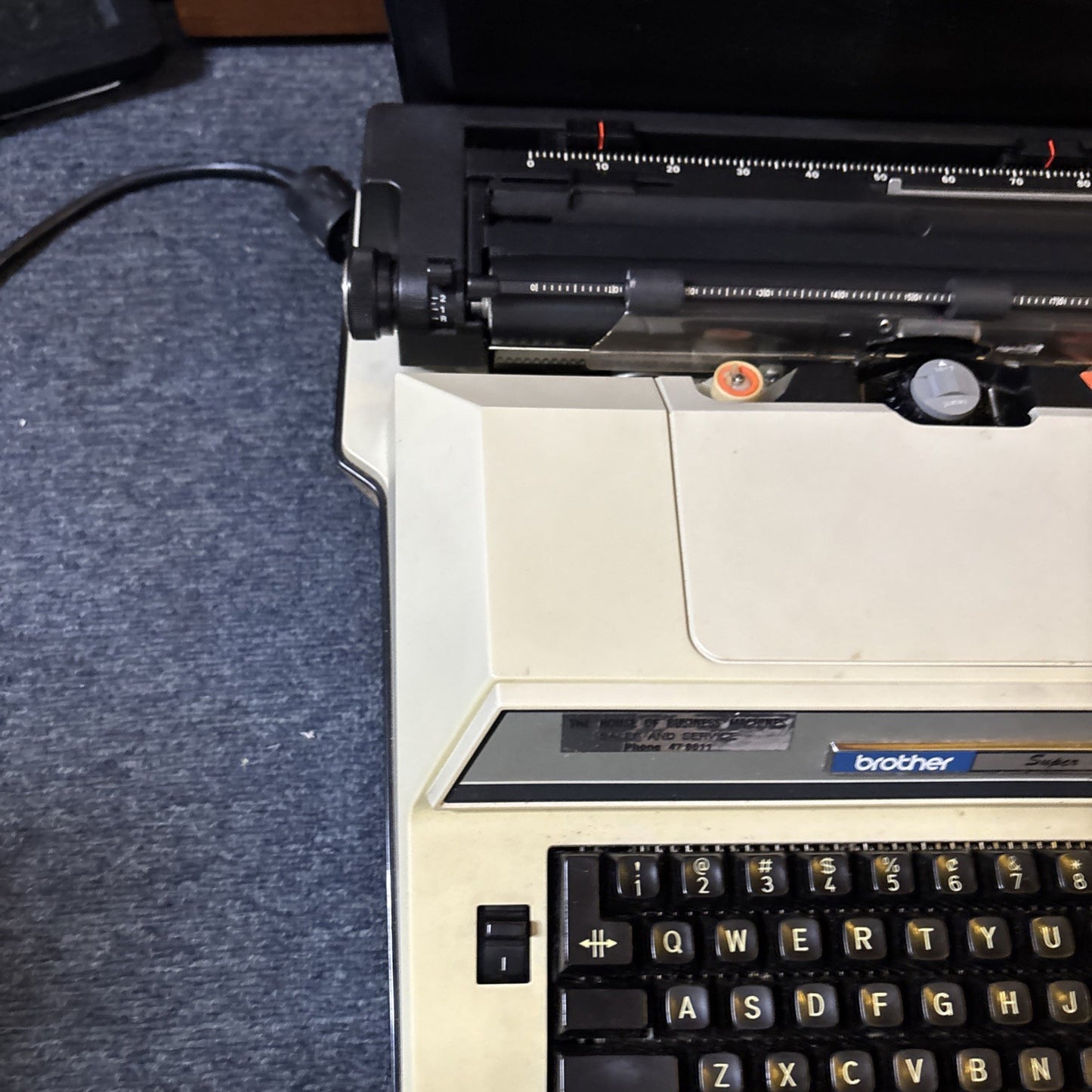 Brother Super 7300 Electric Typewriter