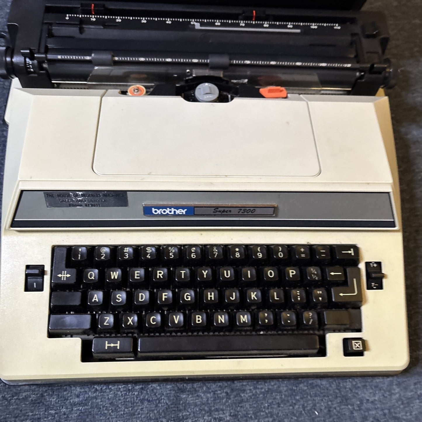 Brother Super 7300 Electric Typewriter