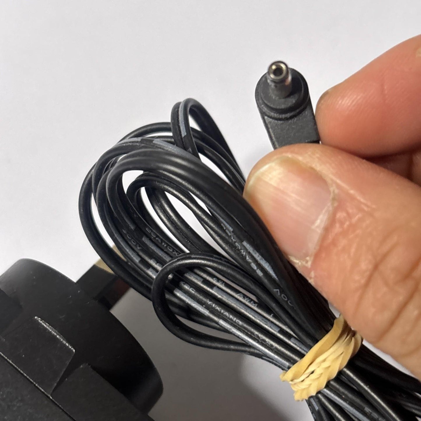 Switching Power Supply S004LS0600030 AC Adapter 6V 300mA