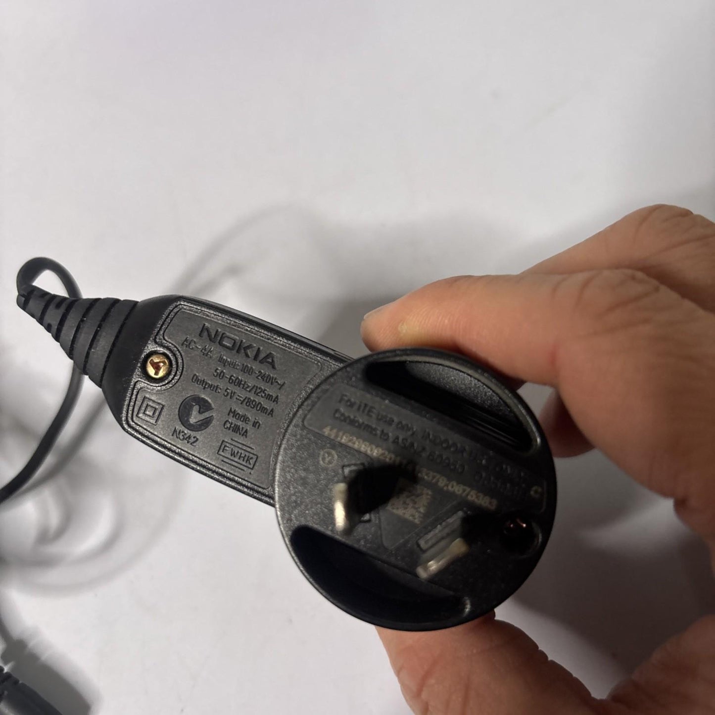 Genuine Nokia AC-4A 5V 890mA AC Adapter Mobile Charger Power Supply