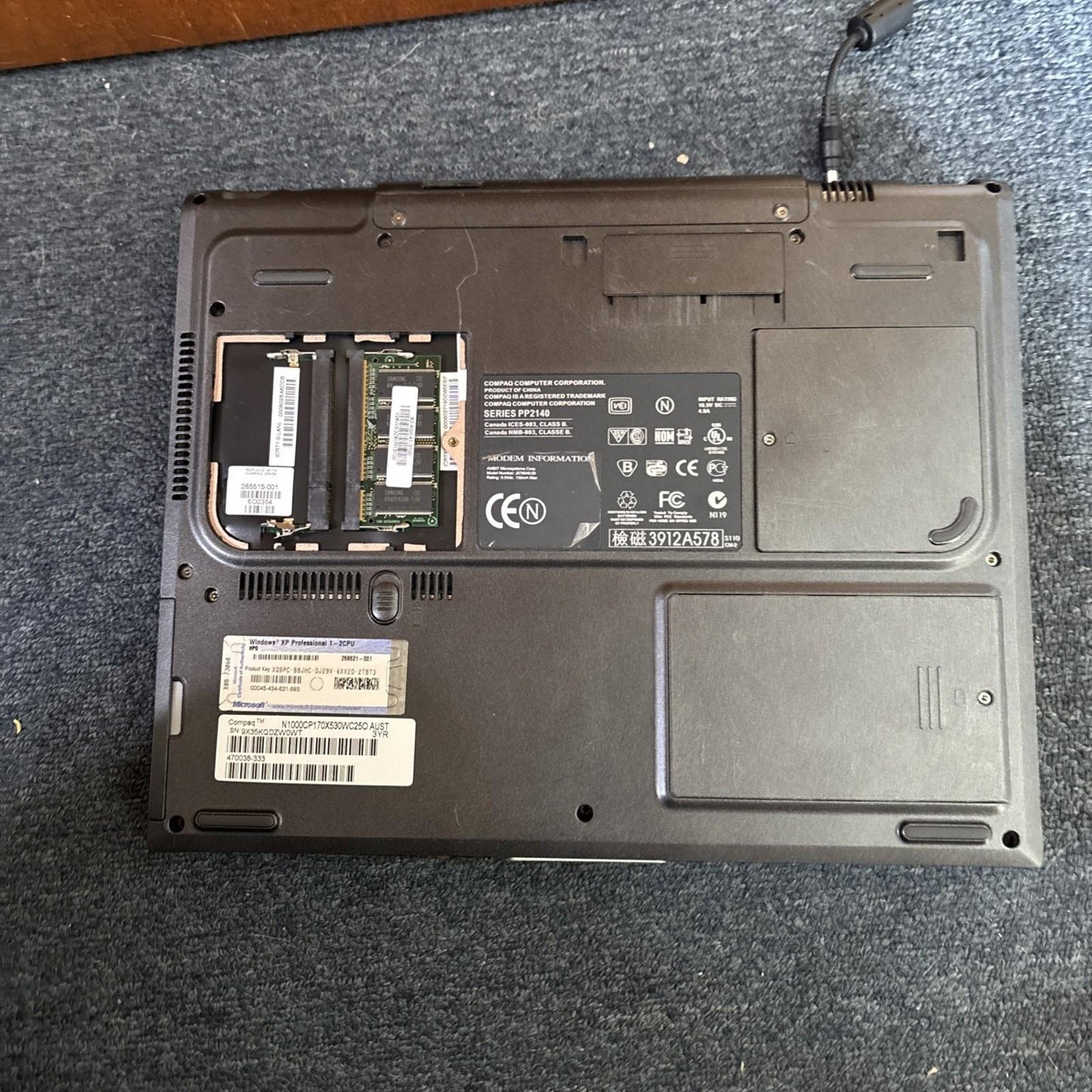 Compaq Evo N1000C 40gb HDD 256mb RAM 3.5" Floppy DVD Drive * Battery Untested*