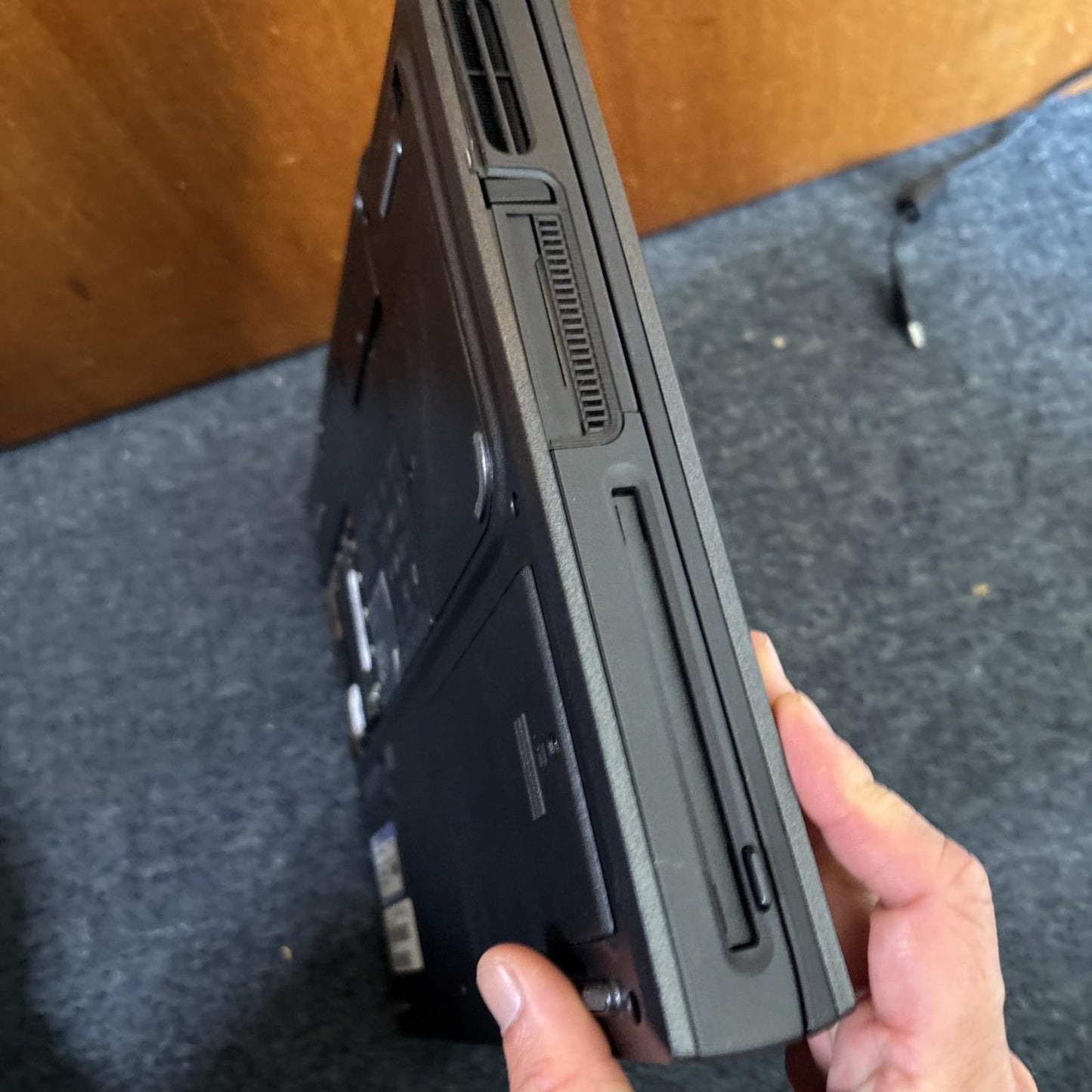 Compaq Evo N1000C 40gb HDD 256mb RAM 3.5" Floppy DVD Drive * Battery Untested*