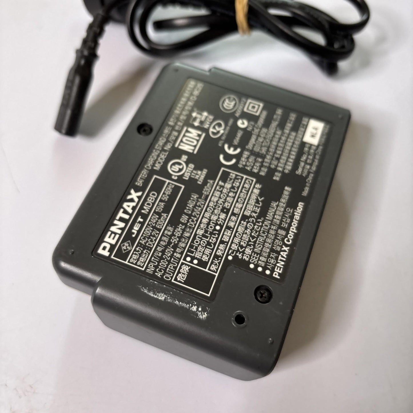 Genuine Pentax D-BC25 Battery Charging Stand for Optio S5i Digital Camera