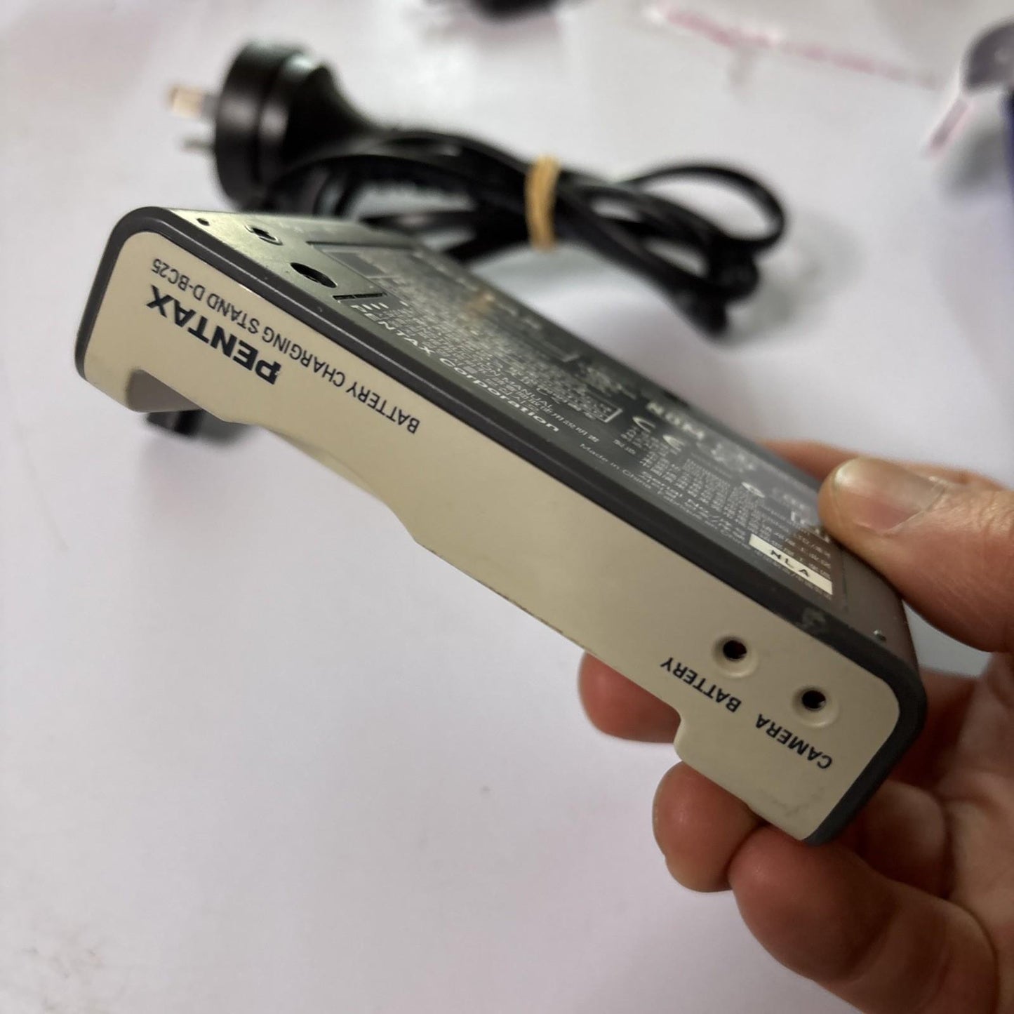 Genuine Pentax D-BC25 Battery Charging Stand for Optio S5i Digital Camera