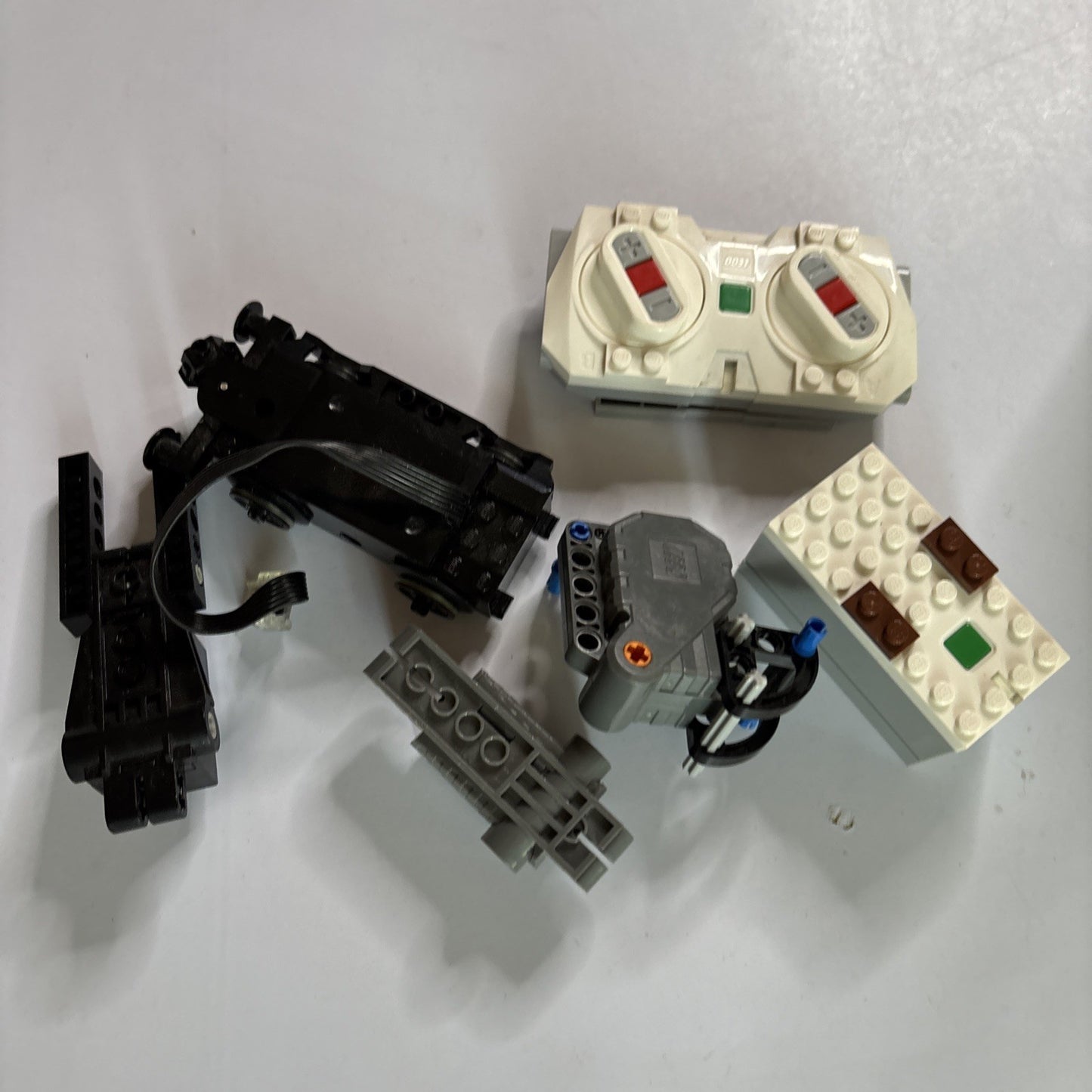 Lego Handset 2 Battery Pack Motor 48I8, 01I9 3894, 47715, 34752, 333x5