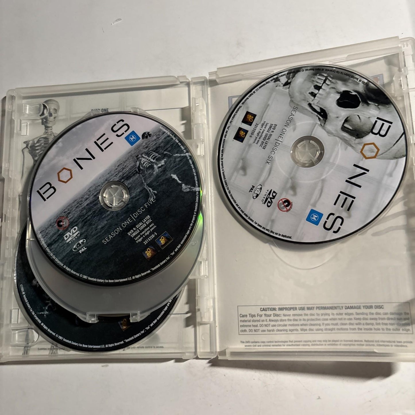 Bones : Season 1 (DVD, 2005) Region 4