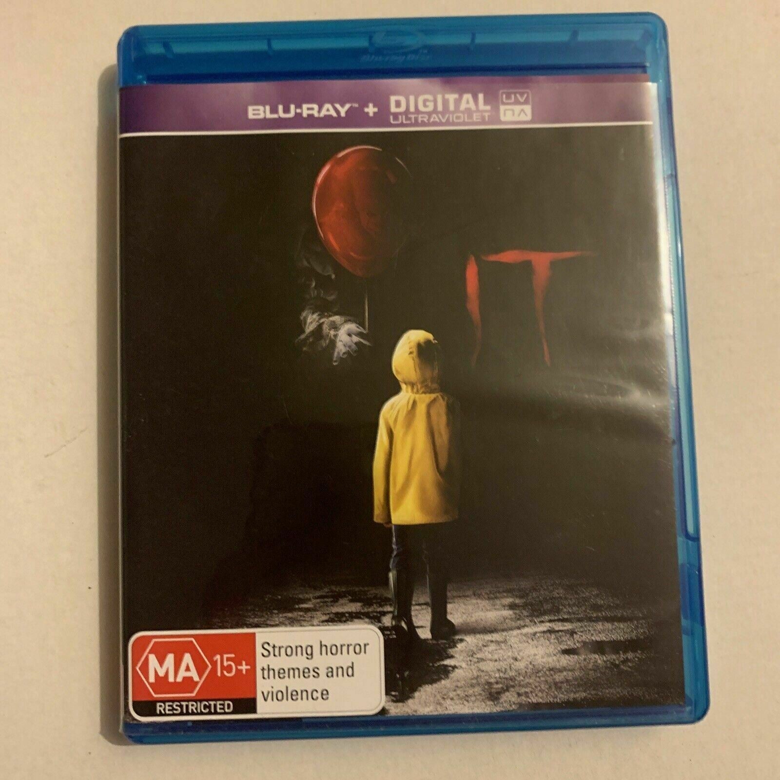 Stephen King's - It (Bluray, 2017) Bill Skarsgård, Jaeden Martell. Reg ...