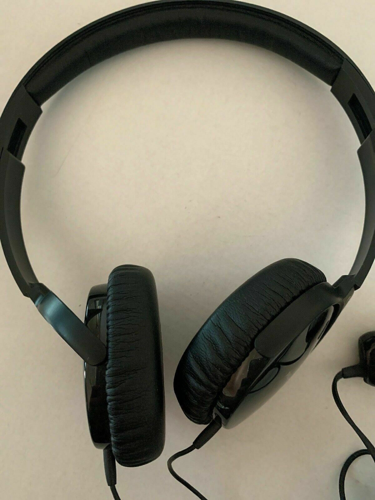 Philips SHN5600 Noise Cancelling Headphone With Manual And Carrying Bag